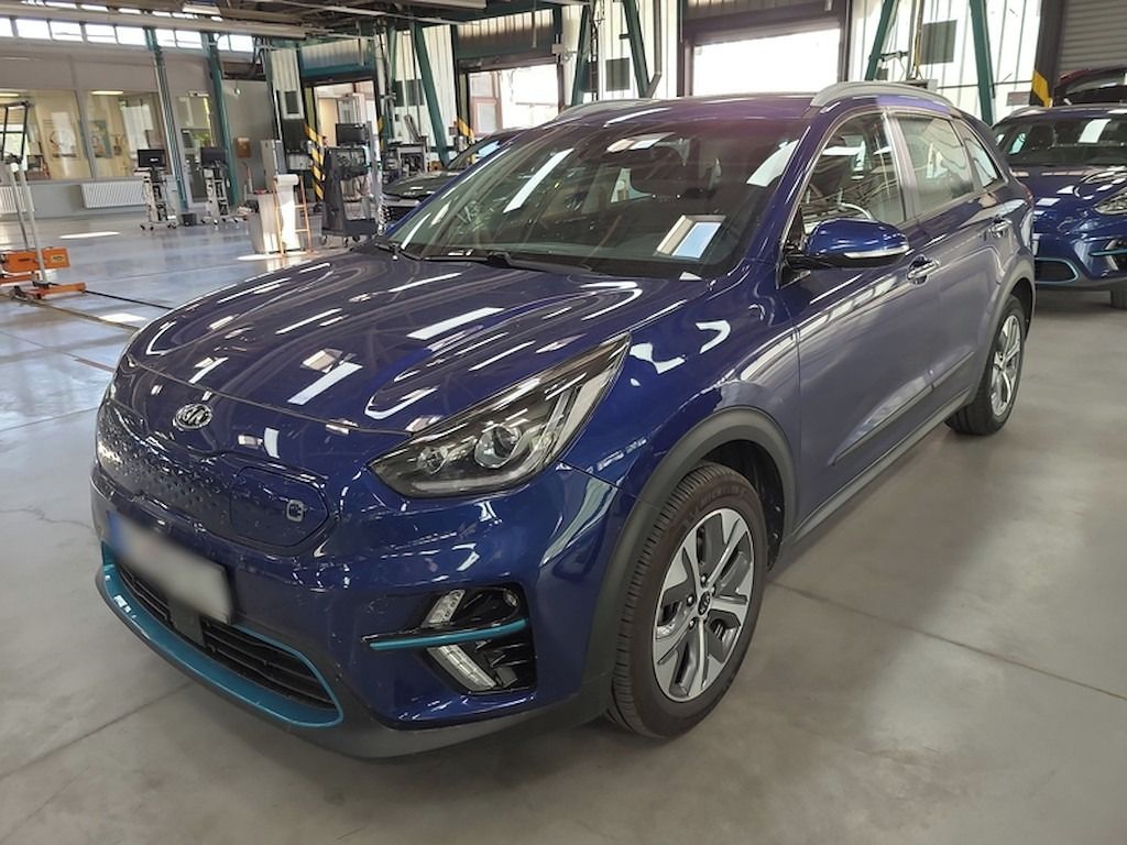 Kia Niro, spirit MY22 64kWh,zár,100% SoH