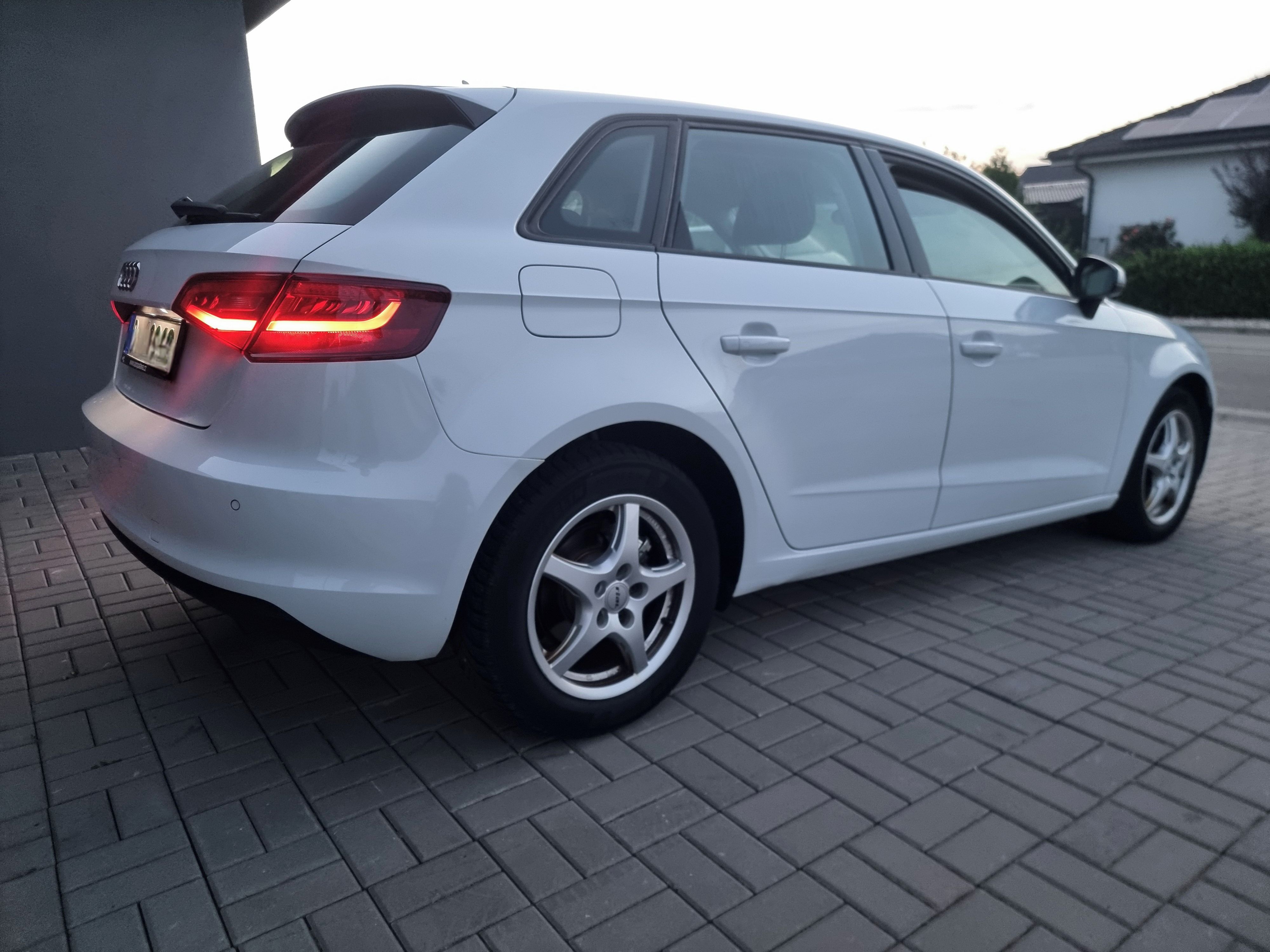Audi A3, 2015 | 1.6tdi 81kw - fotka 2