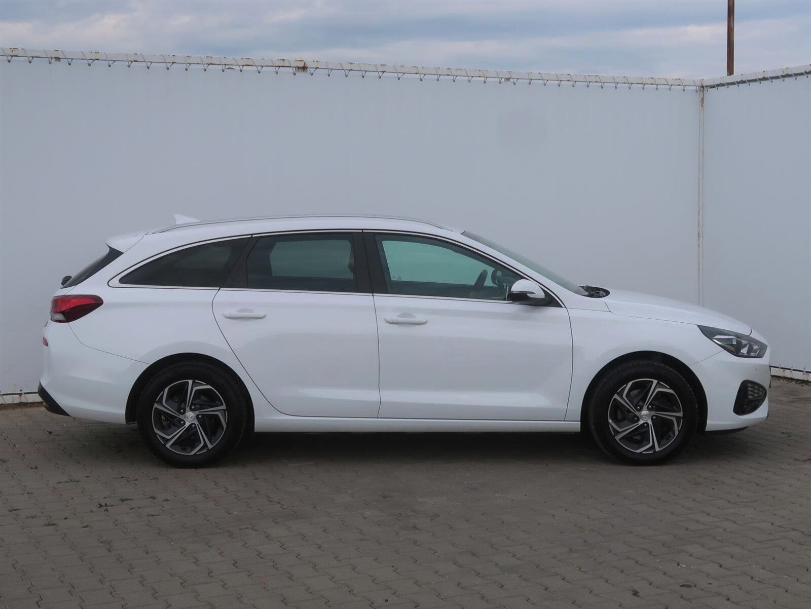 Hyundai i30, 1.5 DPI, Family, Serv.kniha - fotka 6