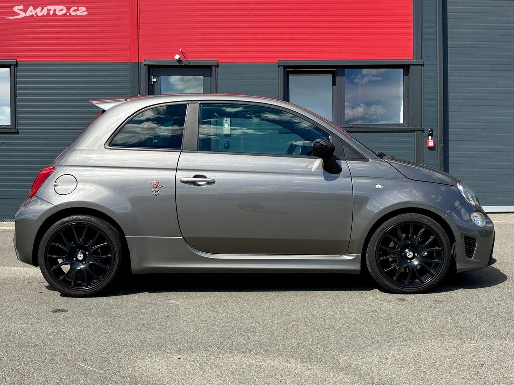 Abarth 595 2018 из Чехии