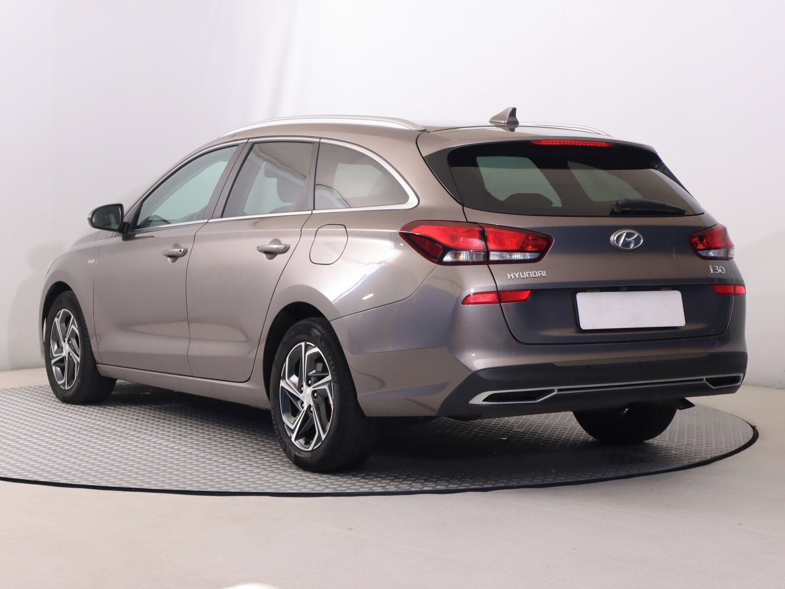 Hyundai i30, 1.5 T-GDI MHEV, Automat - fotka 4