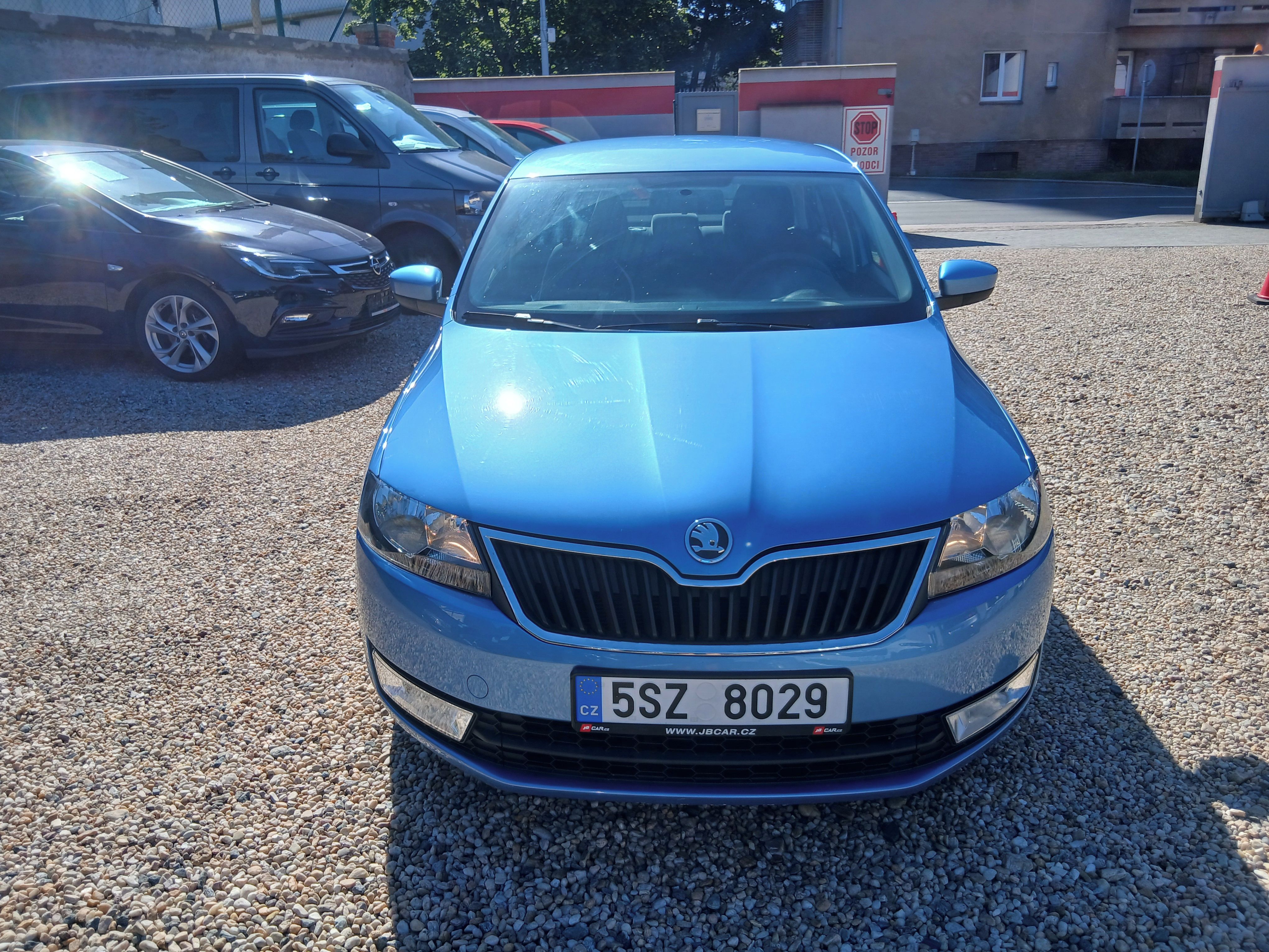 Škoda Rapid, 1.2 TSi 63KW Ambi +Zim. kola - fotka 2