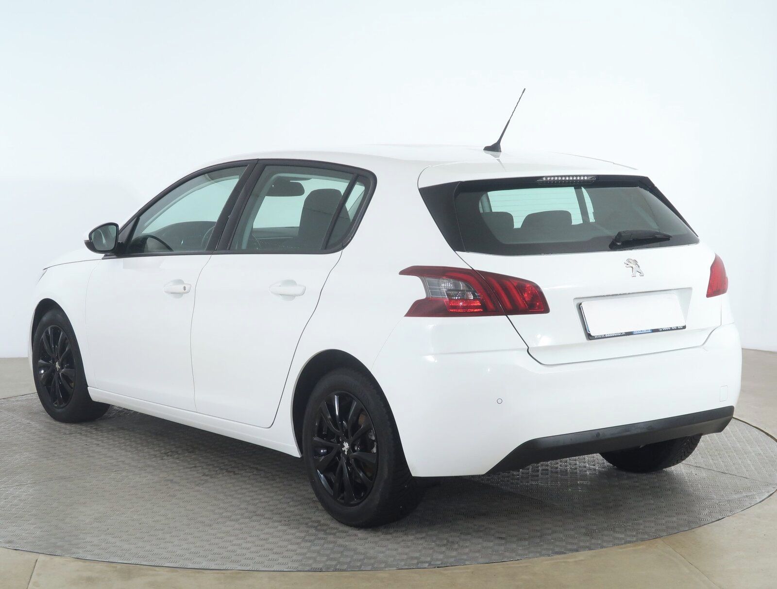 Peugeot 308, 1.5 BlueHDi - fotka 4