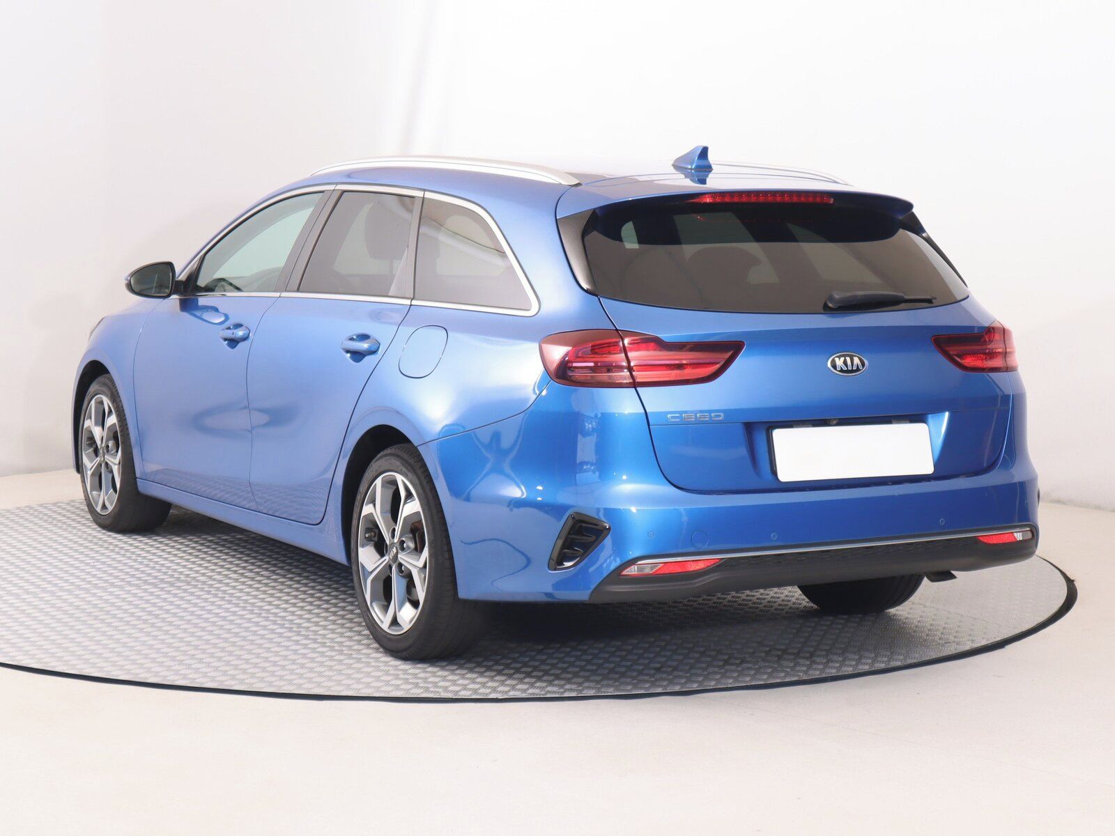 Kia Cee´d, 1.5 T-GDI, Automat, Serv.kniha - fotka 4