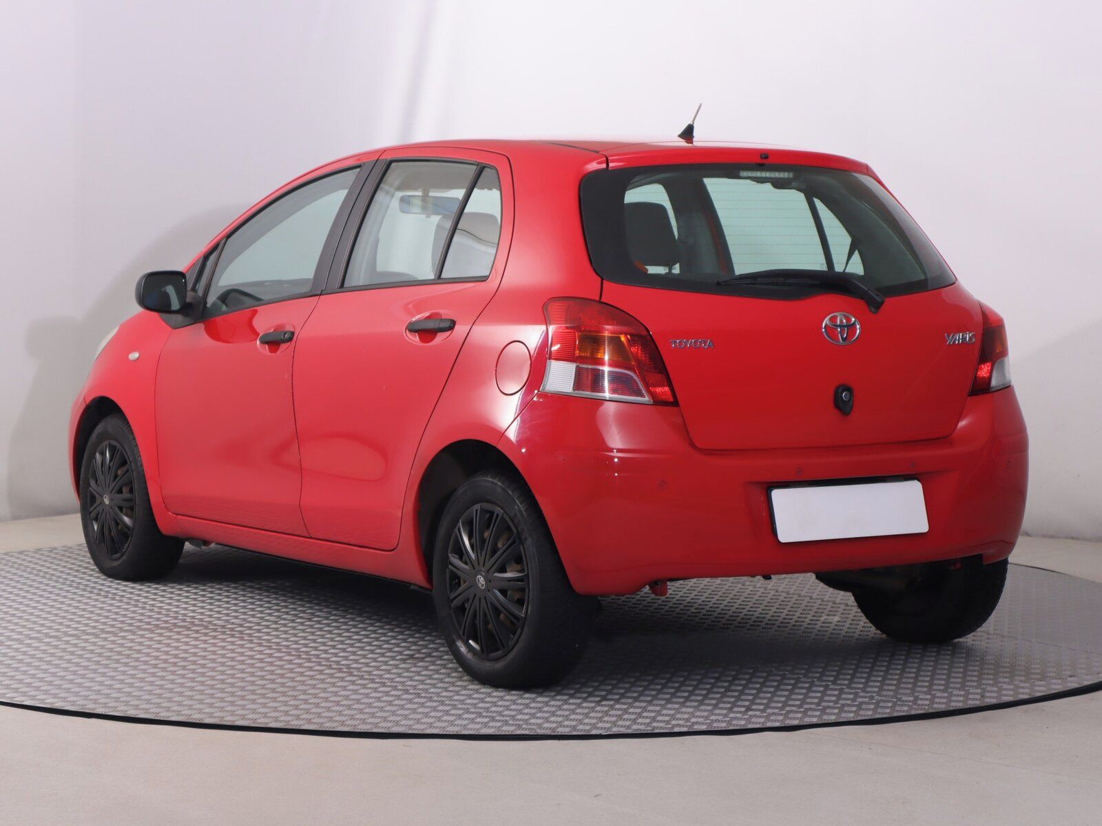Toyota Yaris, 1.33 Dual VVT-i, Serv.kniha - fotka 4