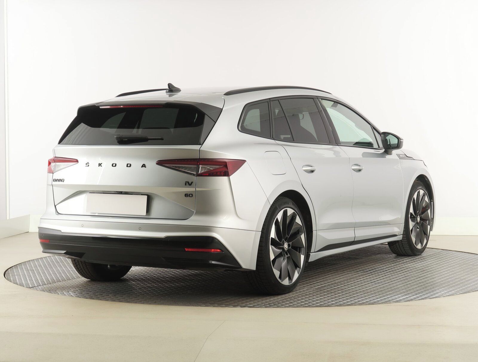 Škoda Enyaq iV, iV 60 (62 kWh), SoH 91% - fotka 5