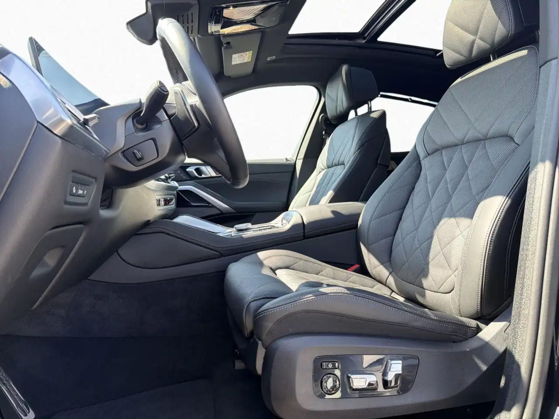 BMW X6, xDrive30d M-Sport NezT Pano Ma - fotka 5