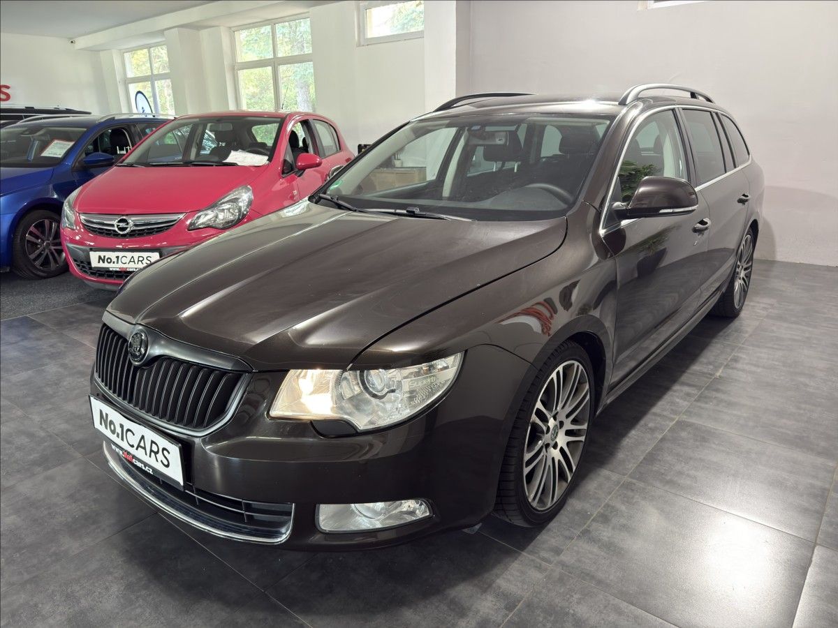 Škoda Superb, 2,0   TDI 4X4 125KW ELEGANCE - fotka 3