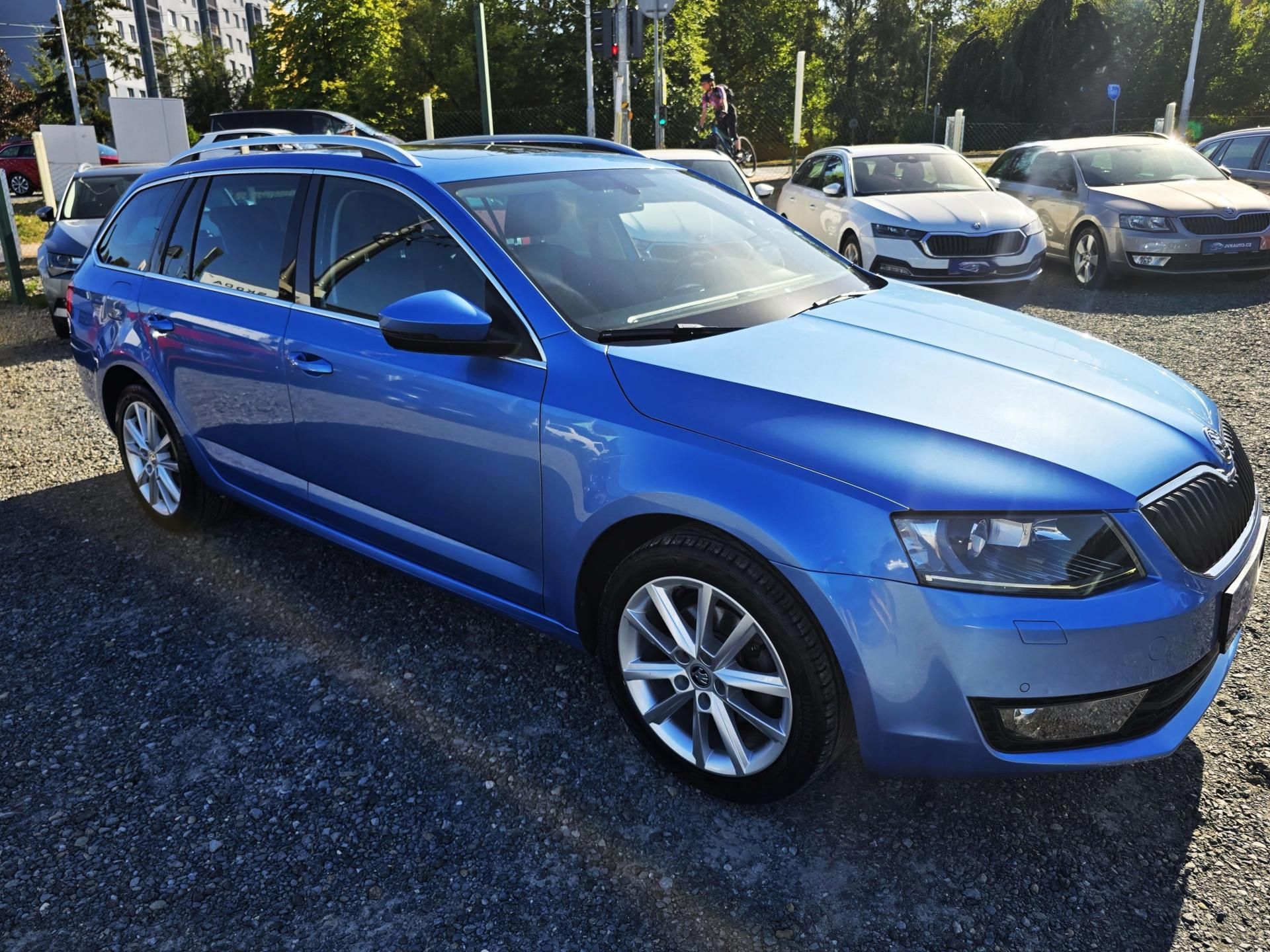 Škoda Octavia, 1.4TSI Bi XENON PANO 100% STAV - fotka 6