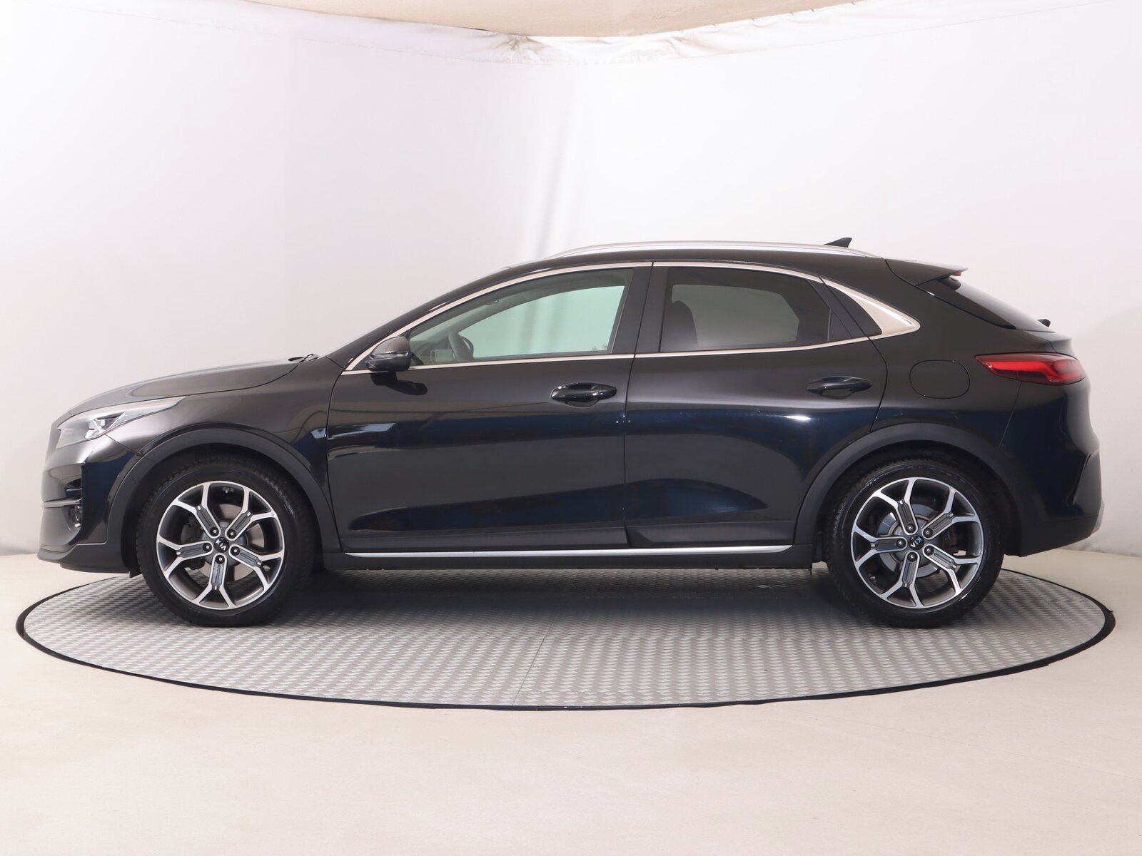 Kia XCee´d, 1.6 CRDi, Smart, Automat - fotka 3