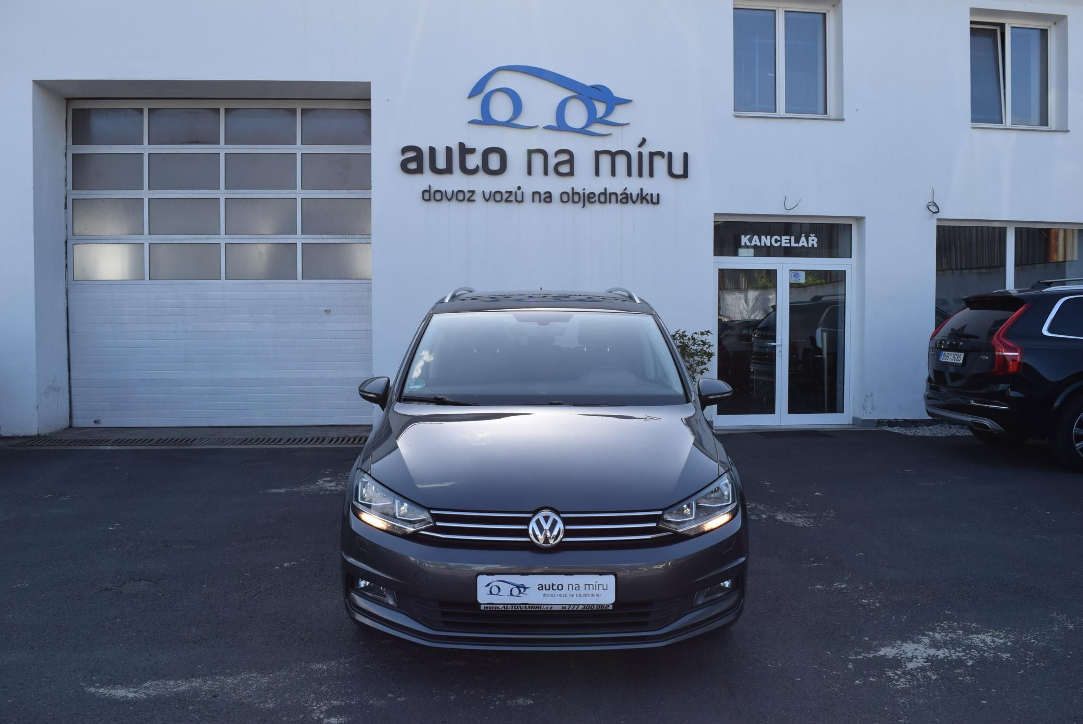 Volkswagen Touran, 1.4TSI 110kw CLBMT NAVI TAŽNÉ - fotka 3