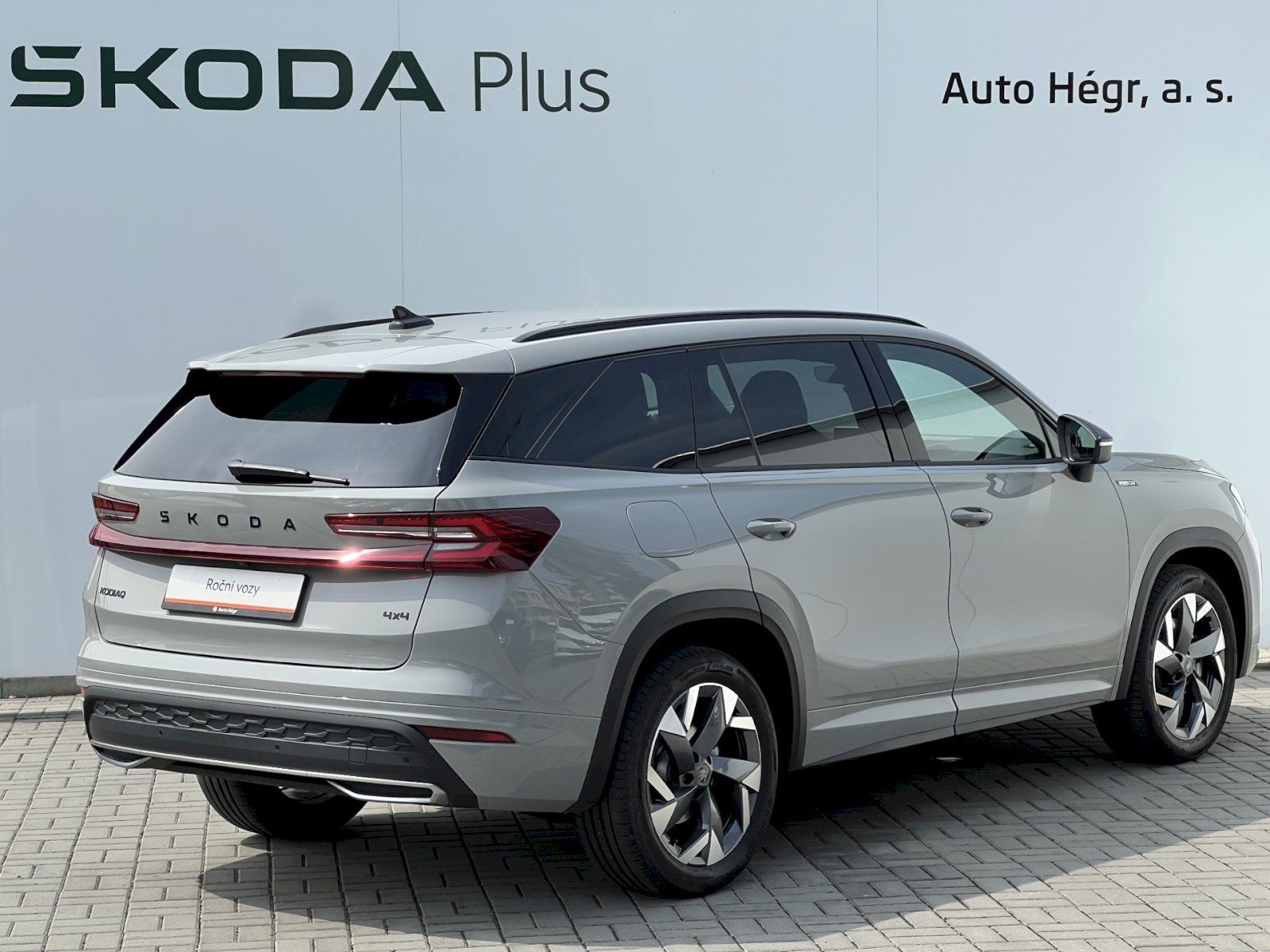 Škoda Kodiaq, 2.0 TDI 142kW Sportline DSG 4x - fotka 2
