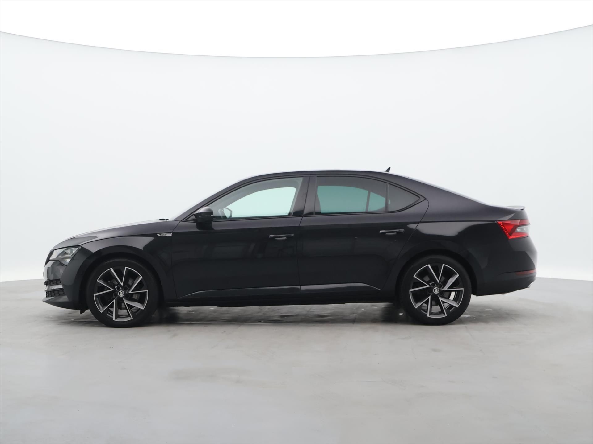 Škoda Superb, 2,0 TDI 110kW SportLine DSG CZ - fotka 4