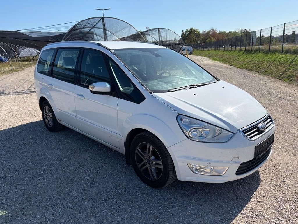 Ford Galaxy, 2,0 TDCi - 7 Míst - fotka 2