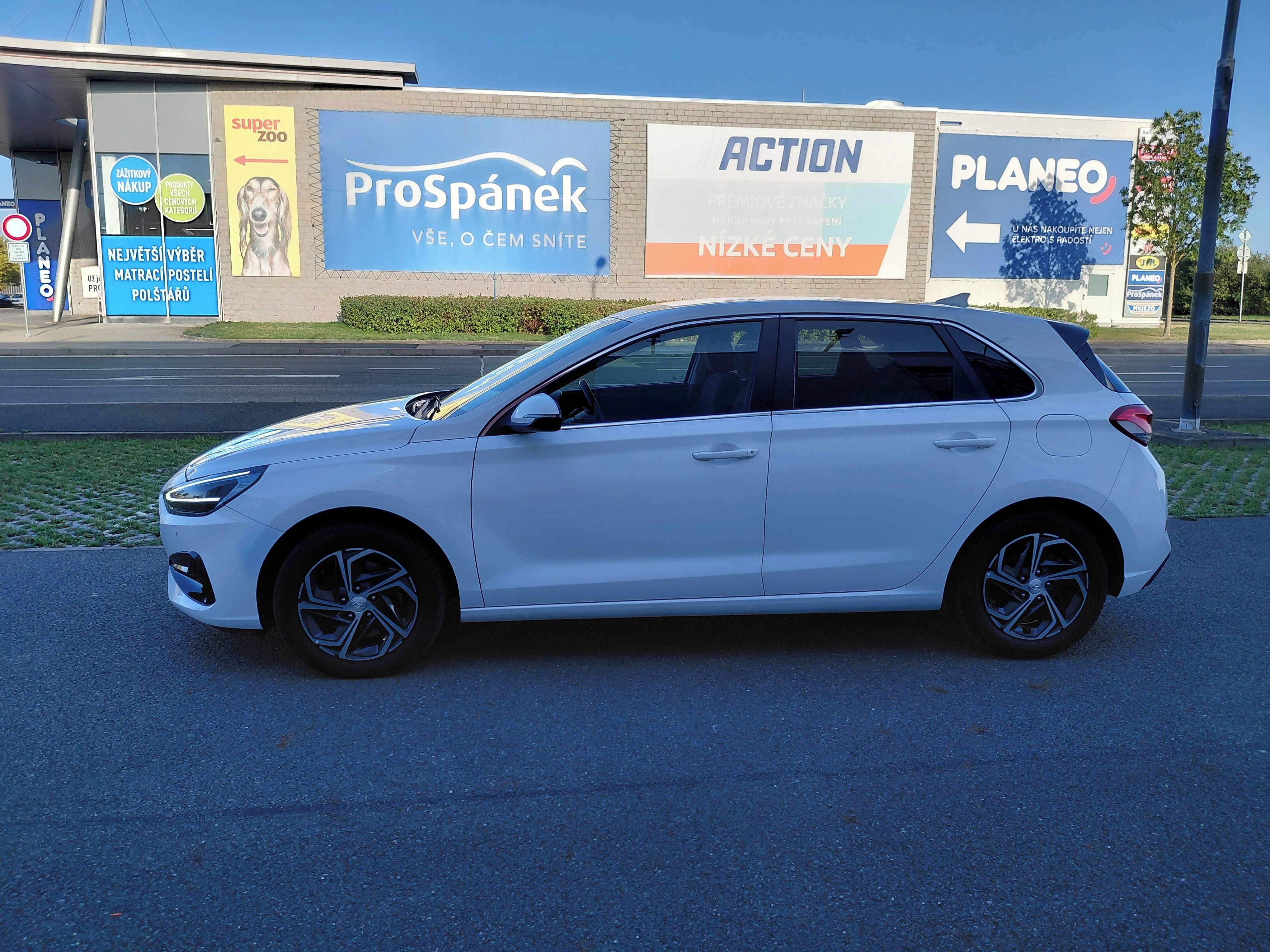 Hyundai i30, 1.5CVVT 81KW 1.MAJ 74 710KM!! - fotka 4