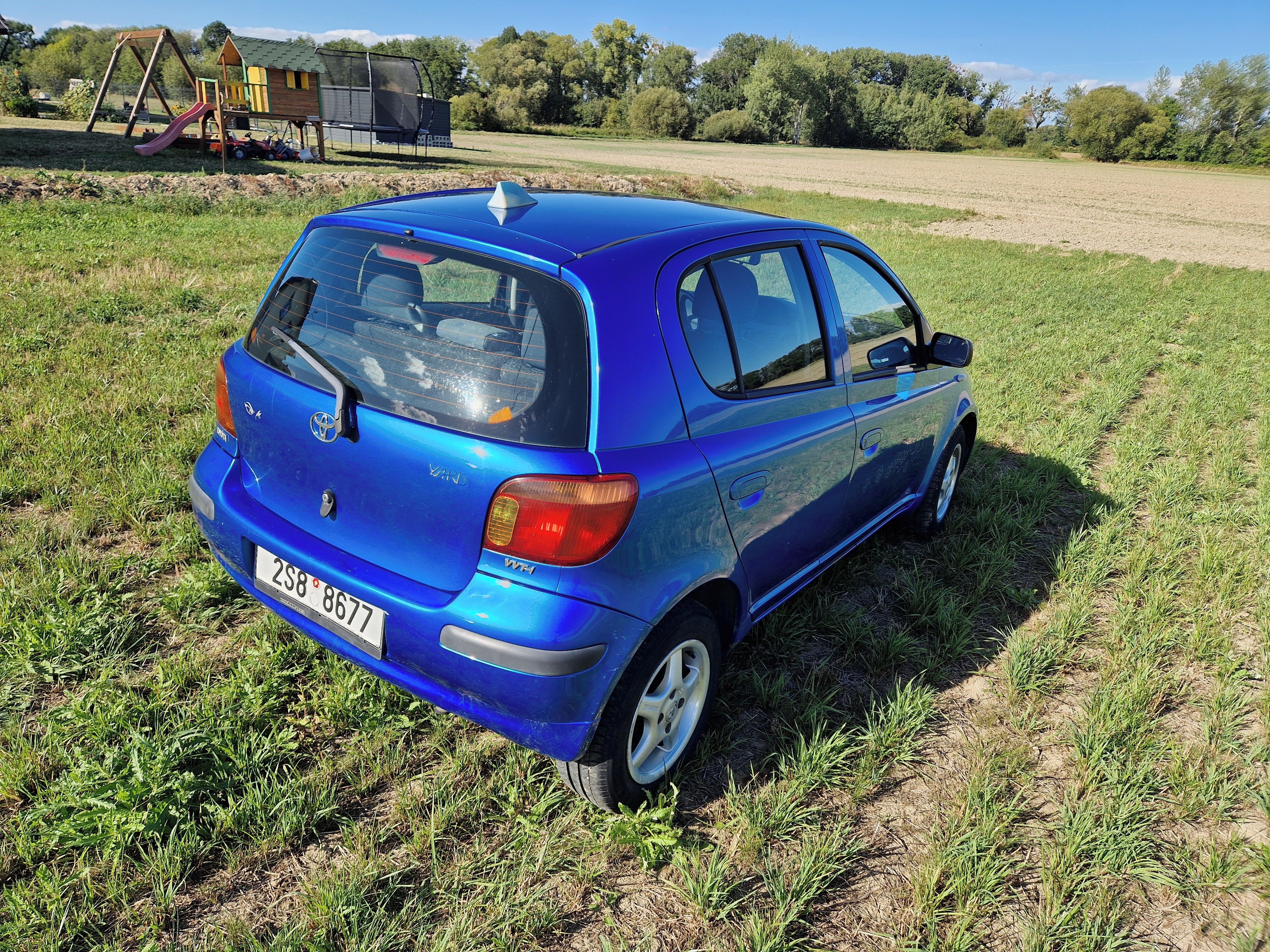 Toyota Yaris, 1.0 VVT-i, Automat, ServKn, ČR - fotka 5