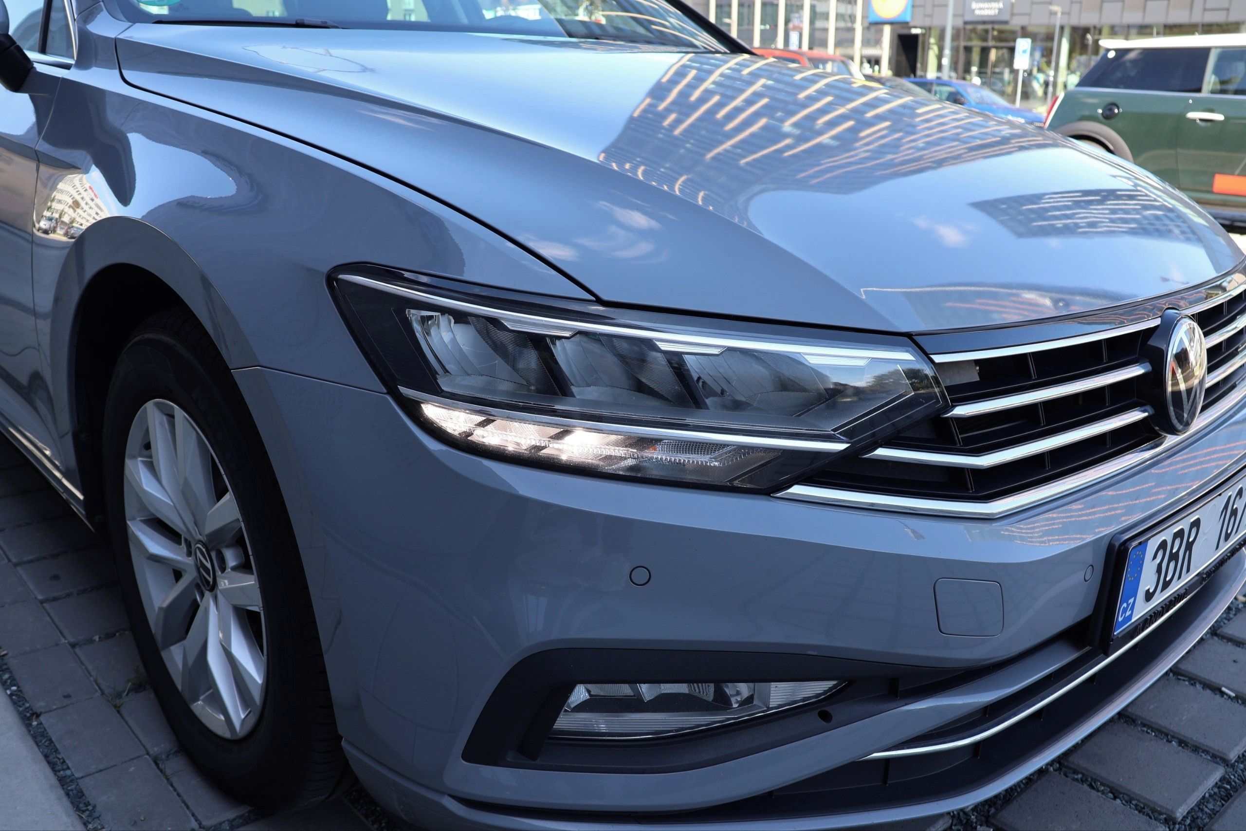 Volkswagen Passat, 2.0 TDI 110kW DSG Business - fotka 4
