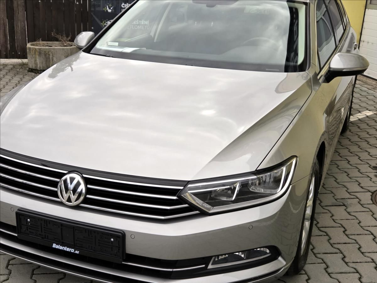 Volkswagen Passat, 2,0 TDi DSG *SERV.KN.FAKTURY* - fotka 3