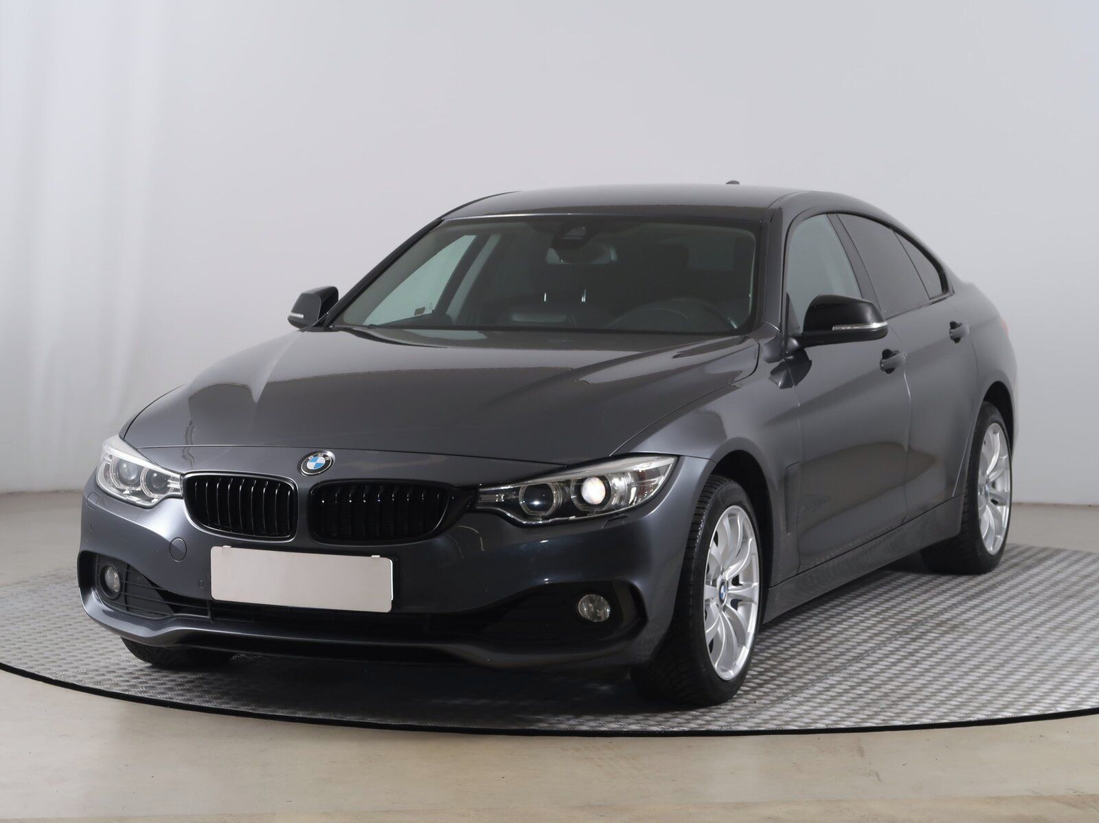 BMW Řada 4, 420i xDrive Gran Coupé , 4X4 - fotka 2