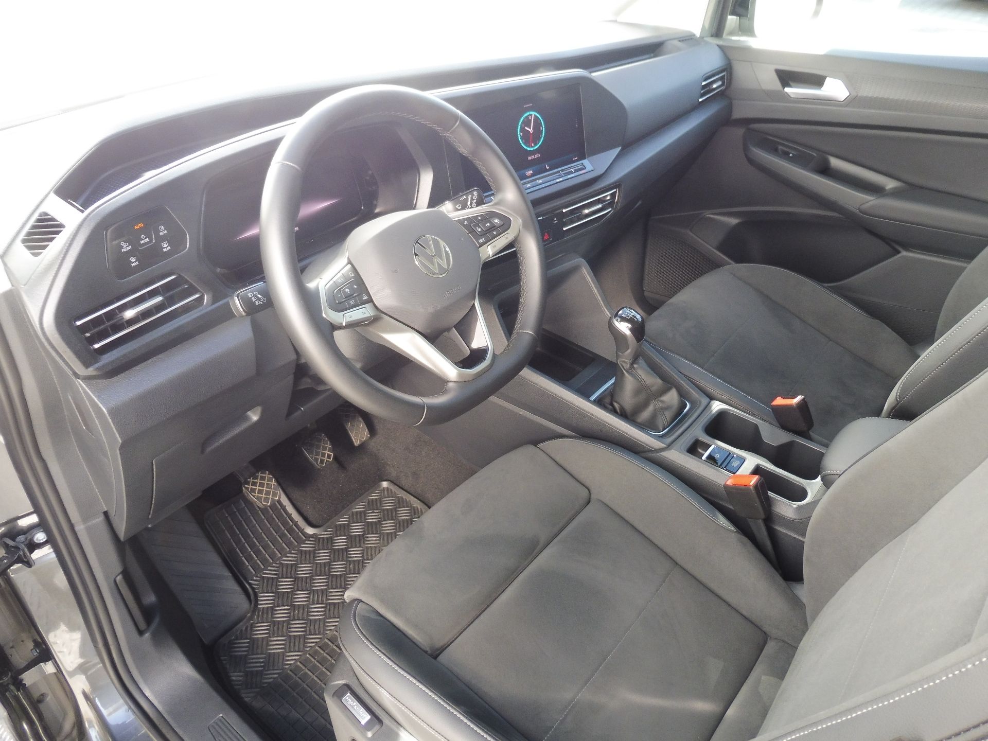 Volkswagen Caddy, Maxi Life 2,0 TDI 90kW 4Motion - fotka 6