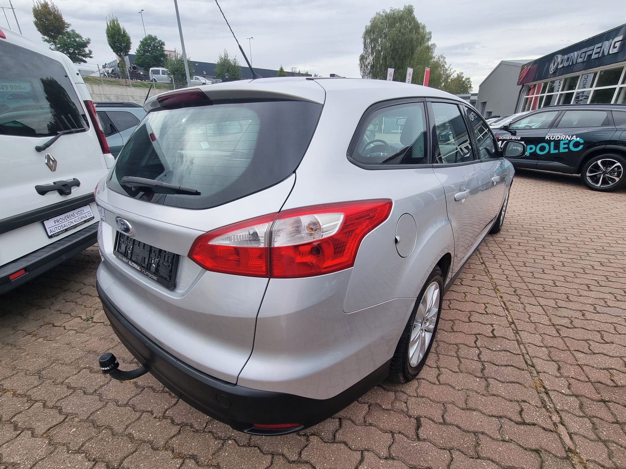 Ford Focus, 1.6 Ti-VCT vč. TZ - fotka 6