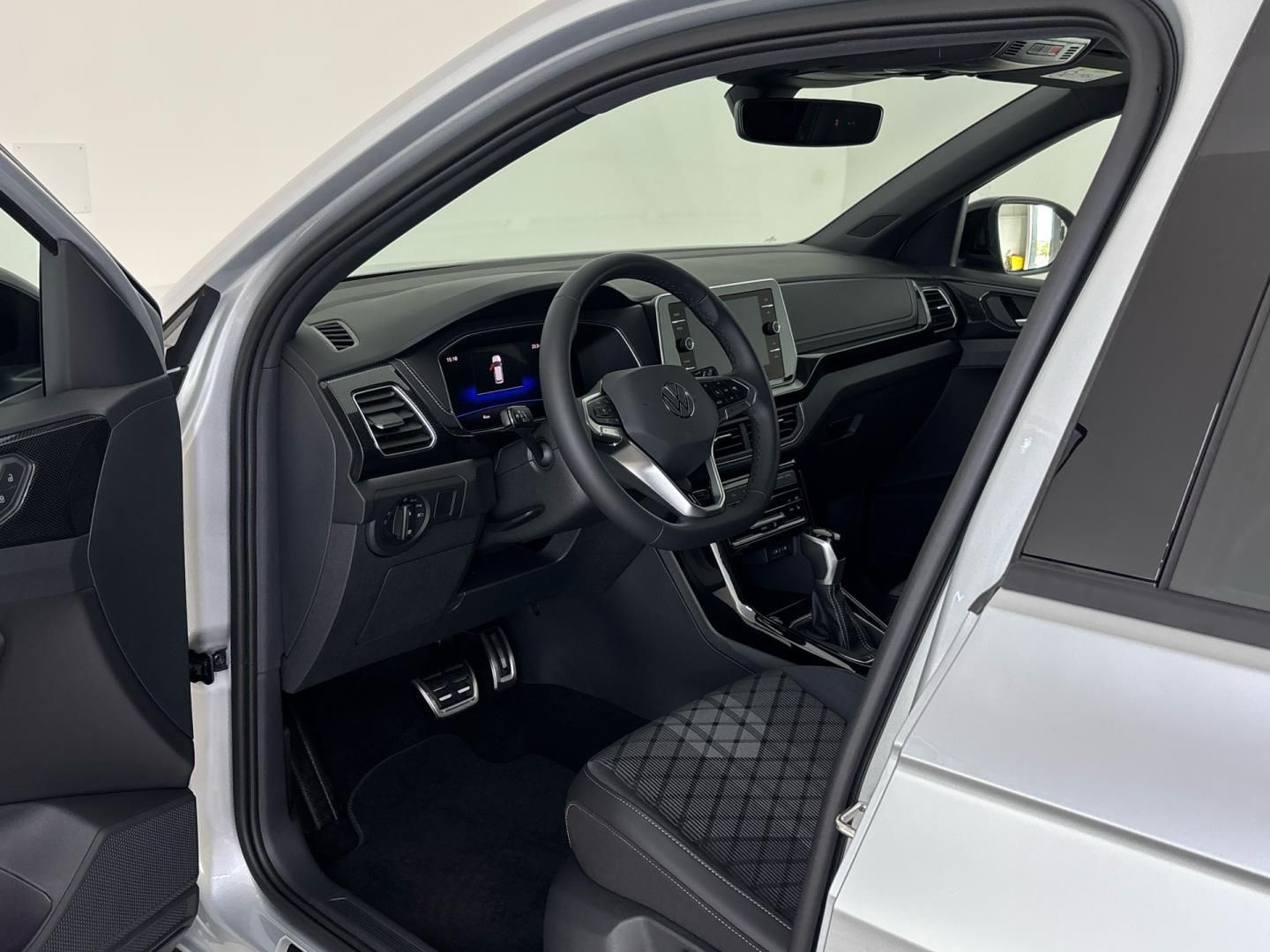 Volkswagen T-Cross, 1.0 TSI / 85 kW R-Line People - fotka 6