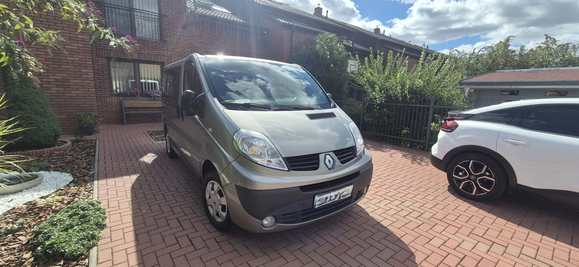 Renault Trafic, Renault Trafic 2.0 dCi 84kW - fotka 2
