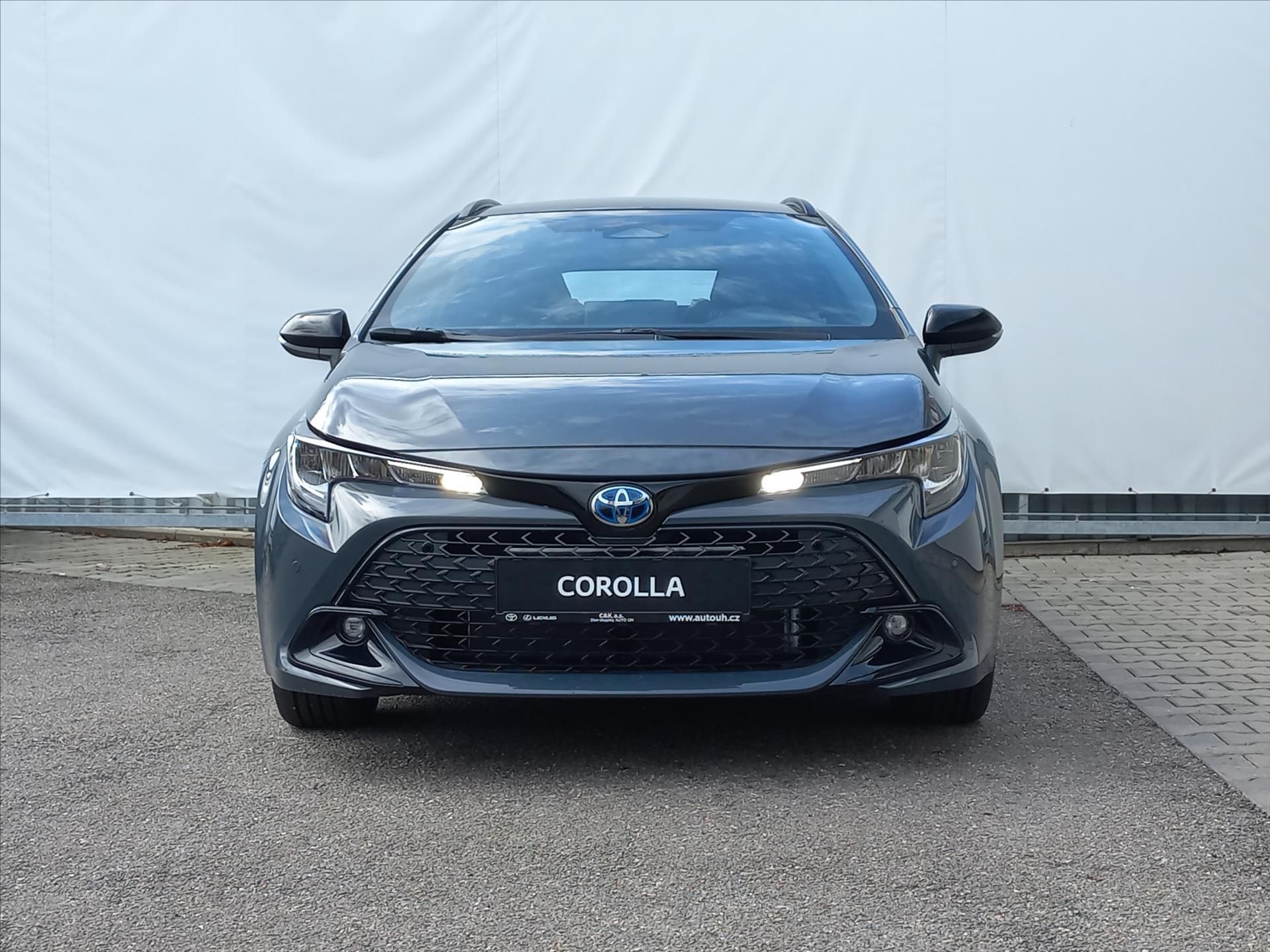 Toyota Corolla, 1,8 Hybrid e-CVT 140k  TS Comf - fotka 3