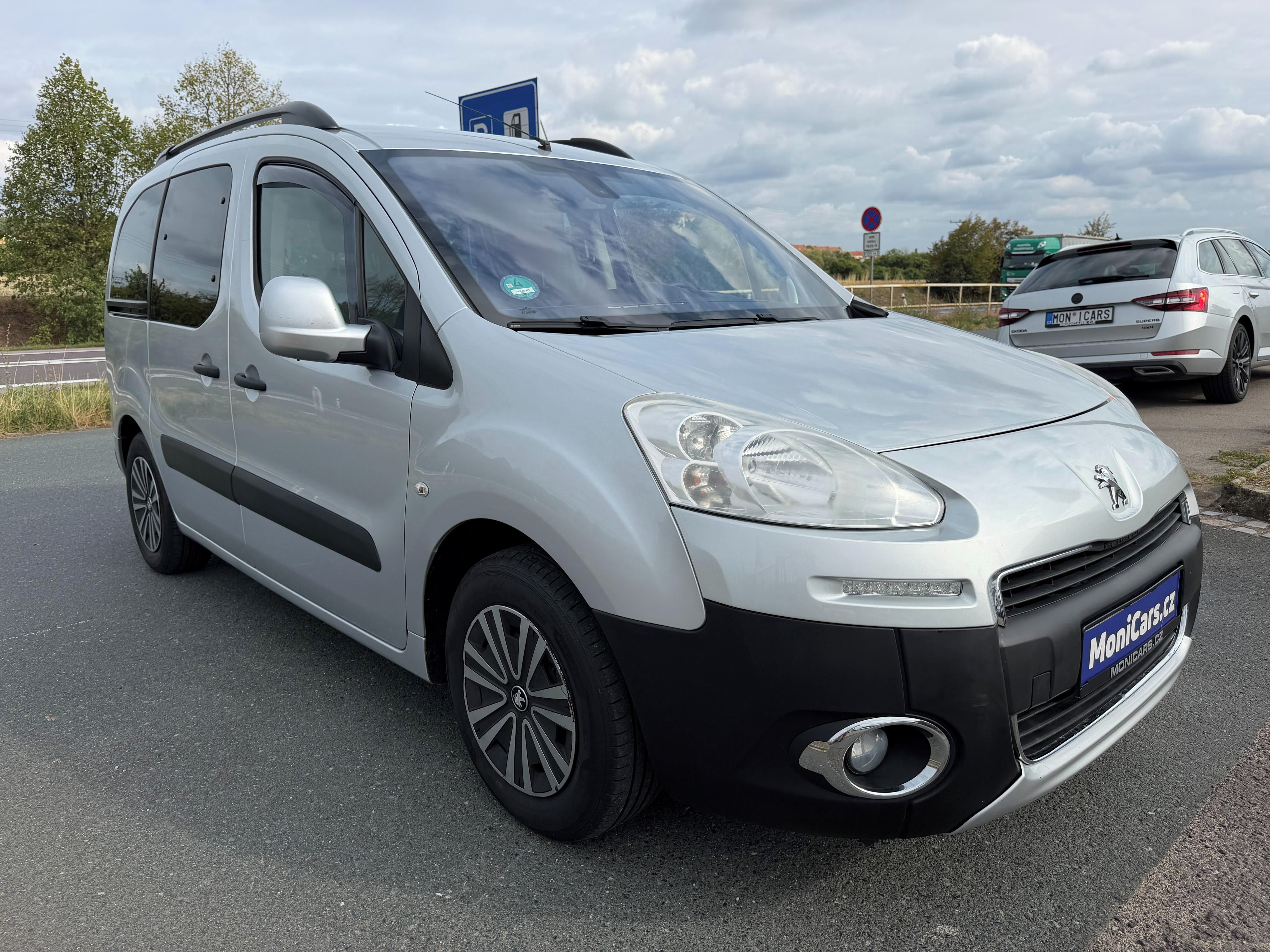 Peugeot Partner Tepee, 1.6 e-HDI 68kW AUTOMAT - fotka 3