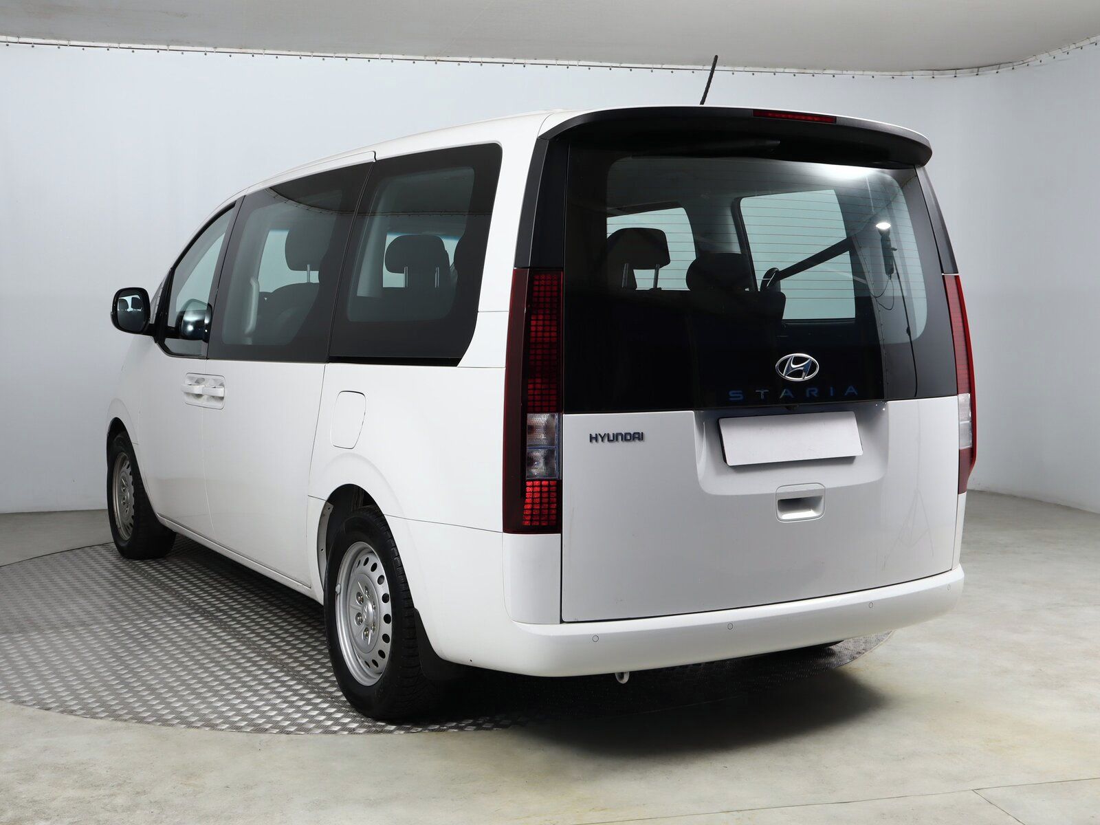 Hyundai Staria, 2.2 CRDi, Klima, ČR, 1Maj, DPH - fotka 4