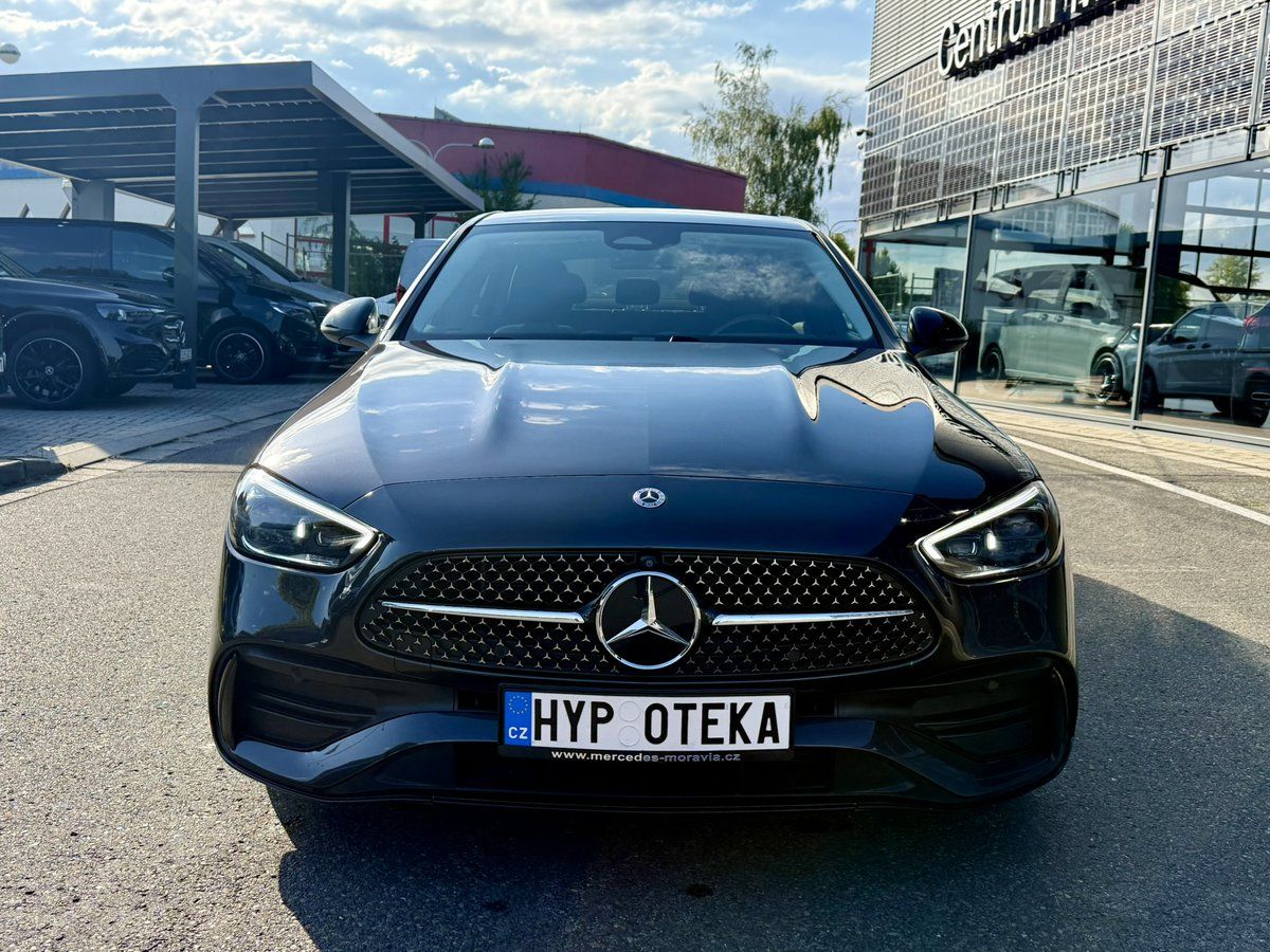 Mercedes-Benz Třídy C, 300 4MATIC - fotka 2