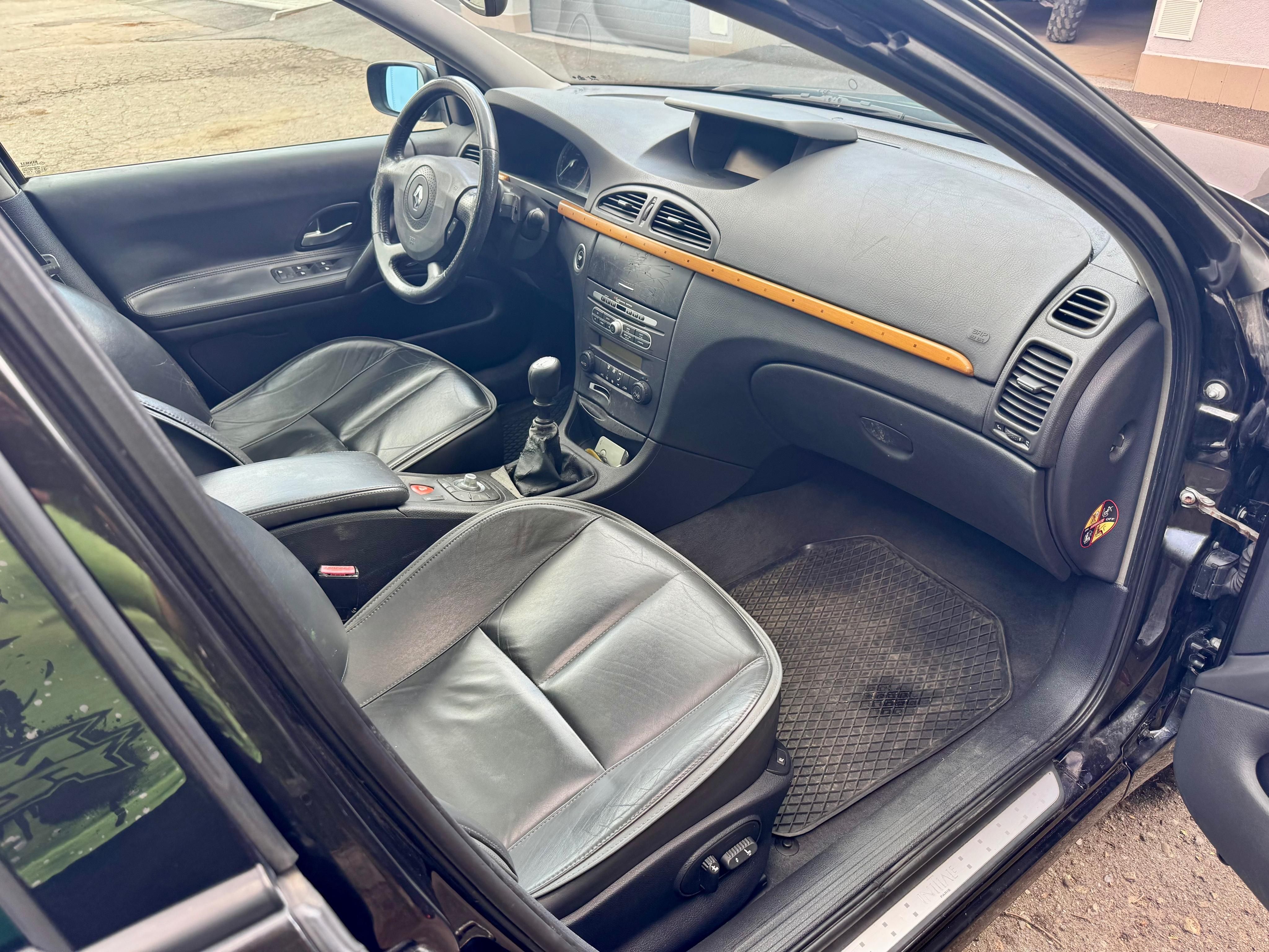Renault Laguna, 2.0 DCI Initiale Paris - fotka 3