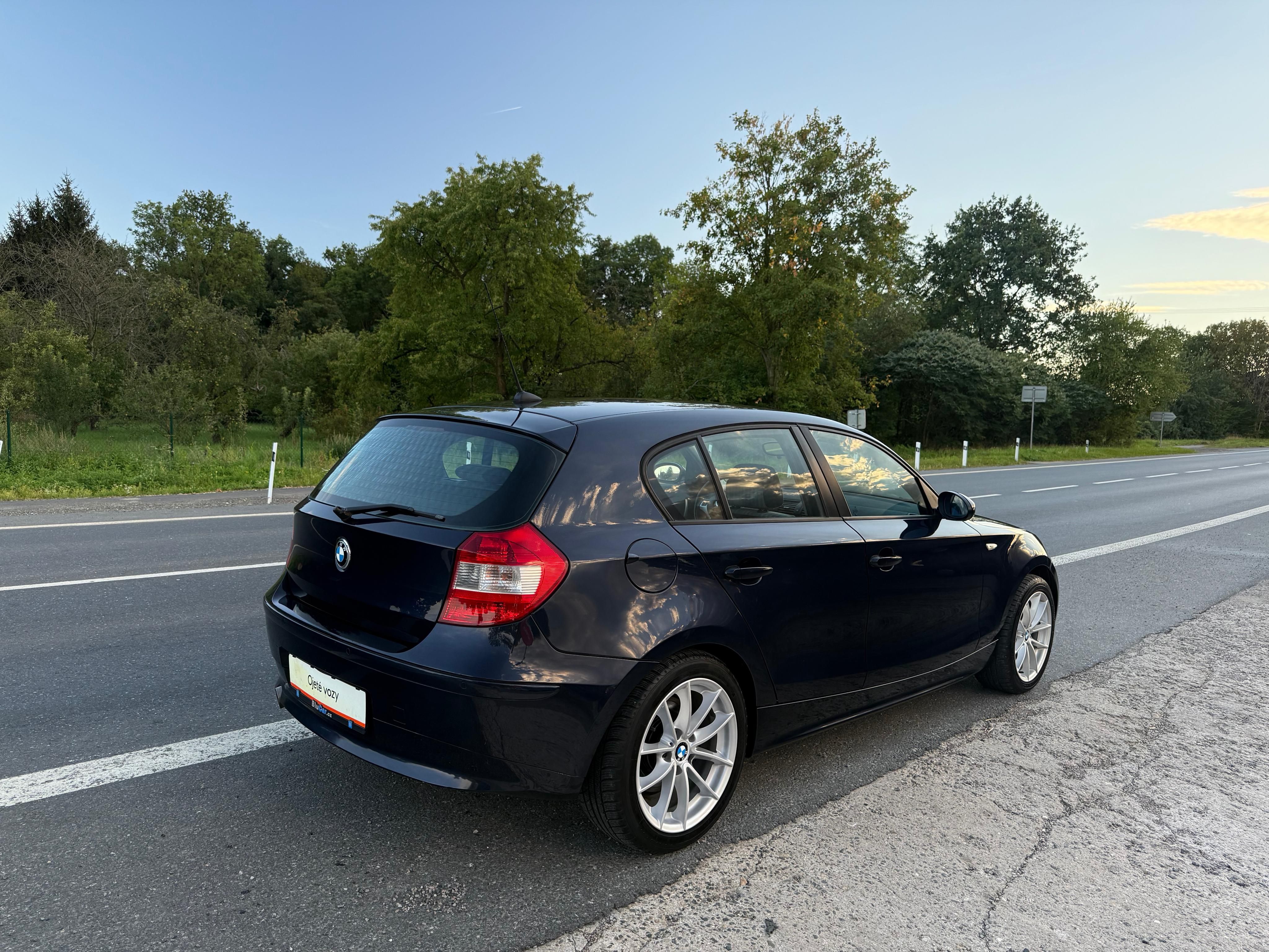 BMW Řada 1, 120d 120kw Klima Xenon Tažné - fotka 3