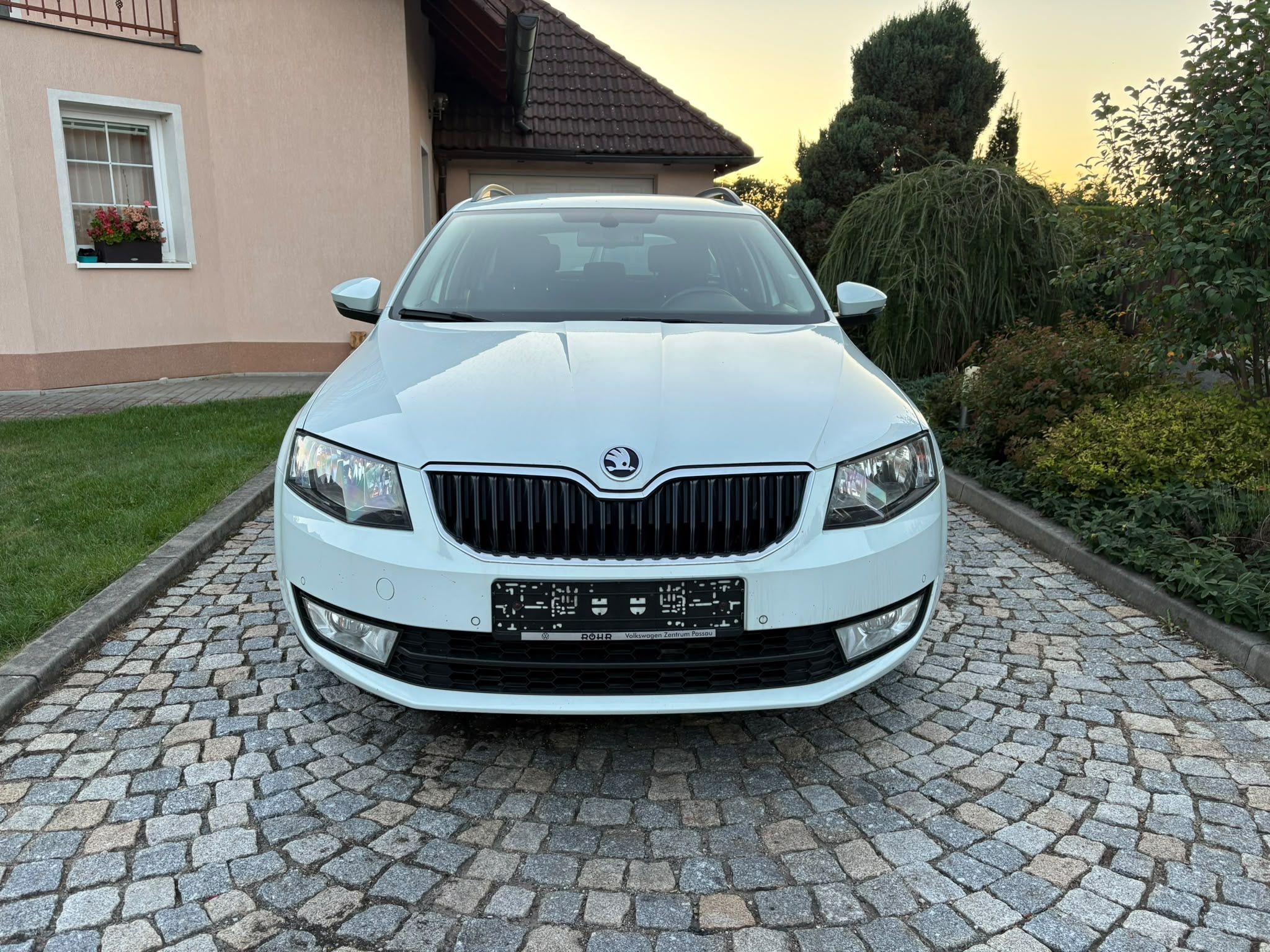 Škoda Octavia, III kombi 1,6 TDI 81KW Ambient - fotka 2