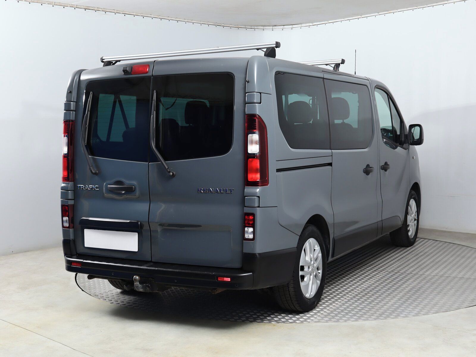 Renault Trafic, 2.0 dCi, Passenger, 9 míst - fotka 5