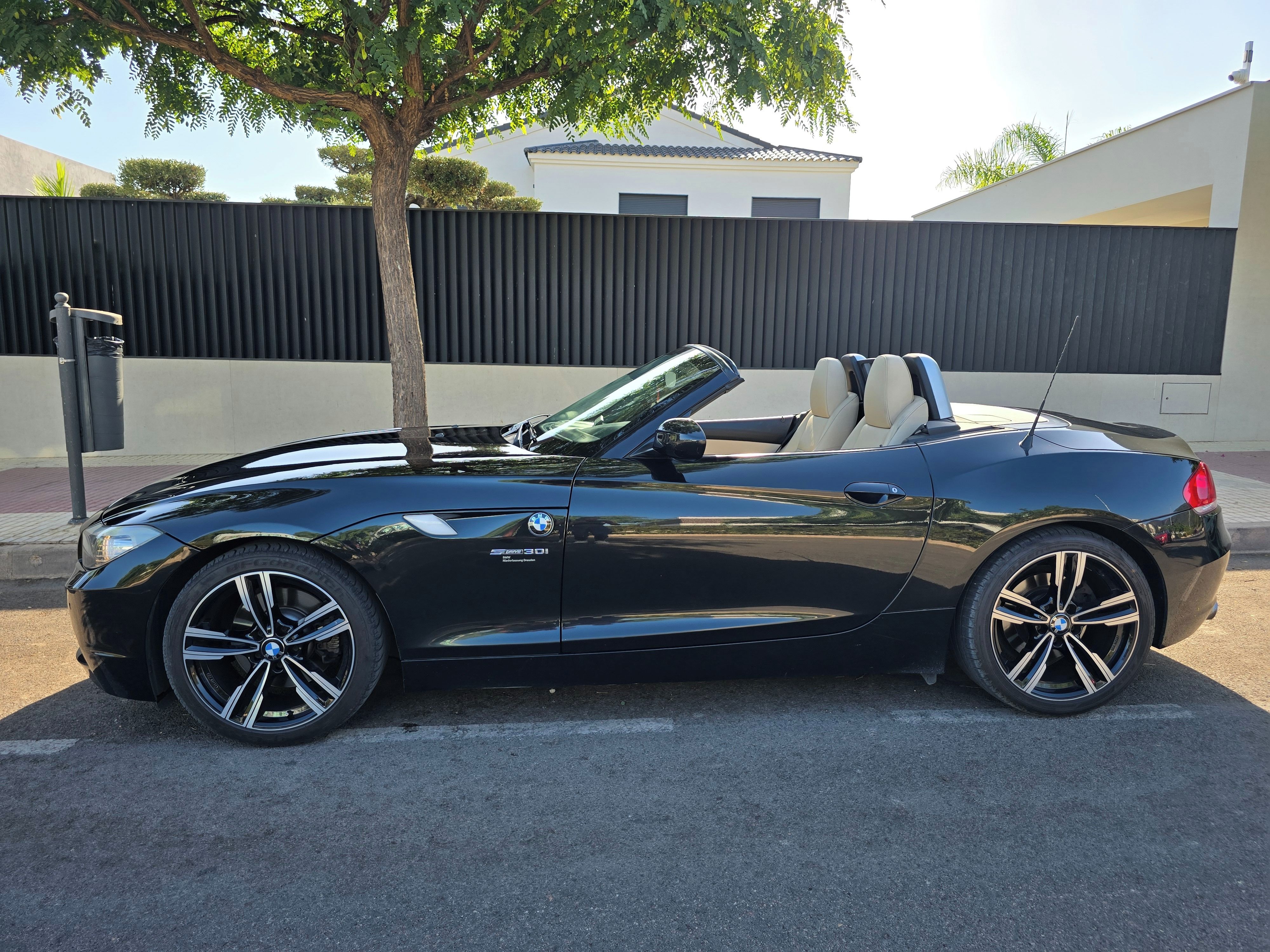 BMW Z4, 3.0 Benzín 190 kW - fotka 2