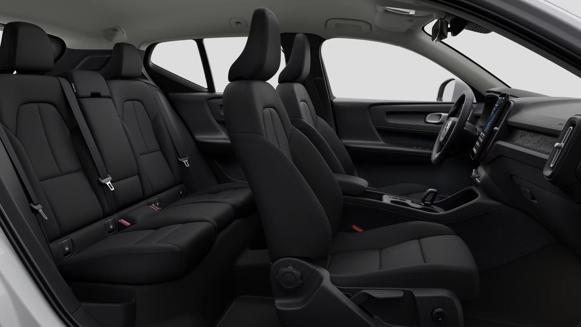 Volvo XC40, B3 AUT ESSENTIAL - fotka 4