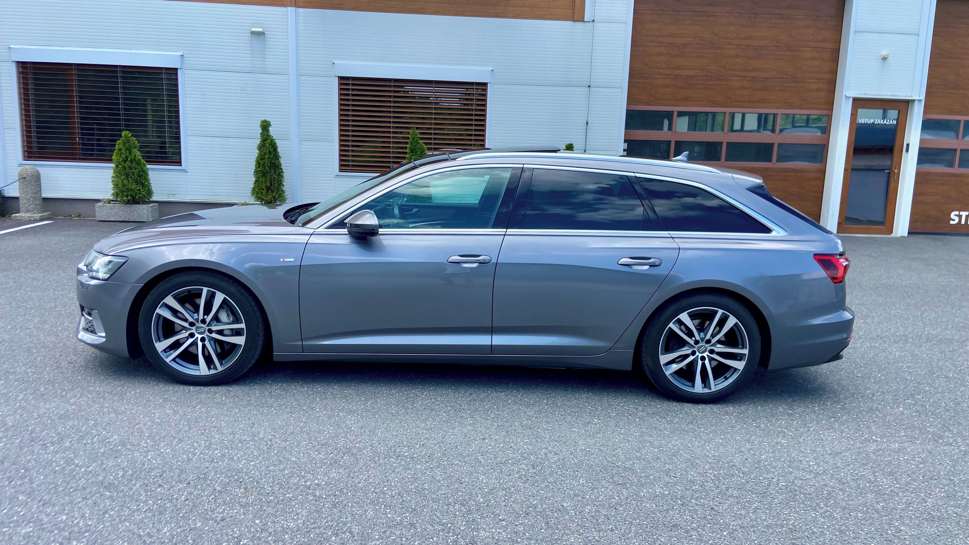 Audi A6 Avant, 50 TDI QUATTRO 210 KW S-LINE - fotka 4