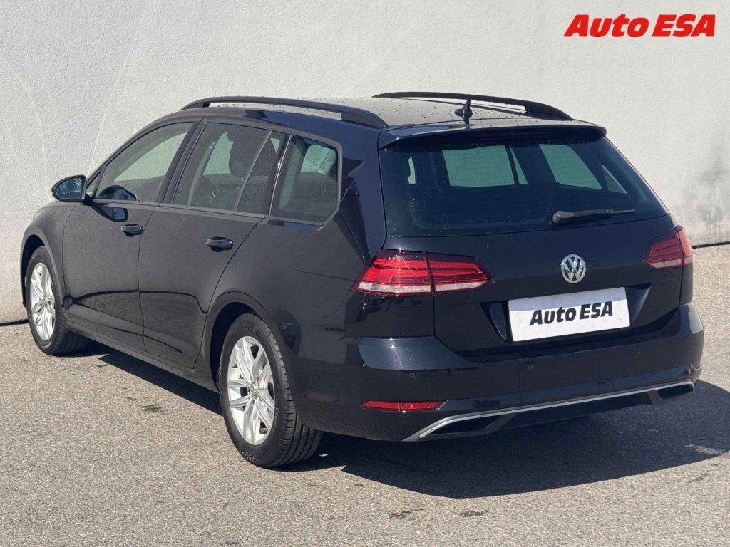 Volkswagen Golf, 2.0 TDi,Comfort,TZ,navi - fotka 4