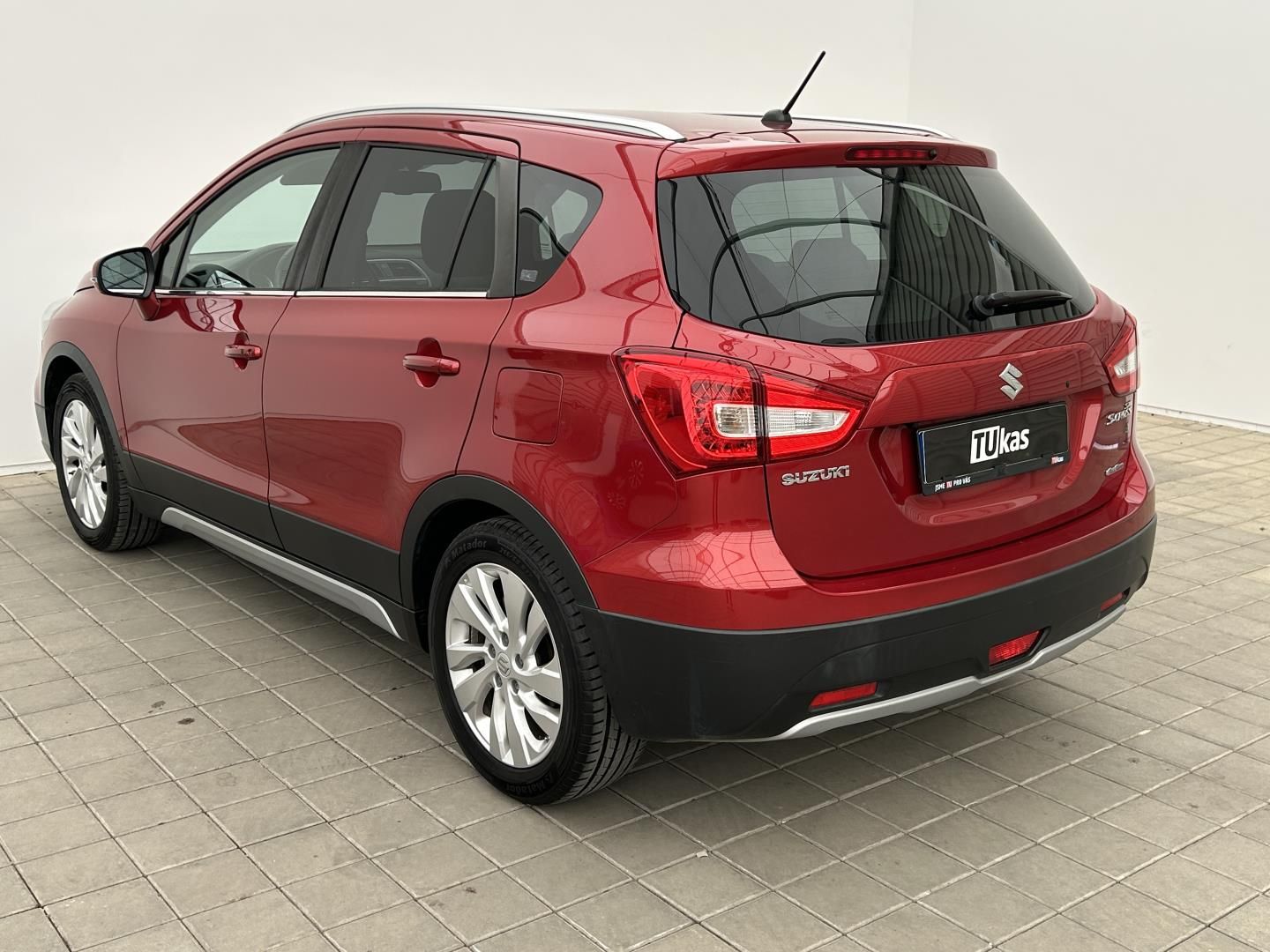 Suzuki SX4 S-Cross, 1.4 95kW 4x4  Cross - fotka 3
