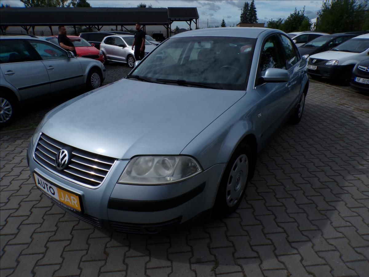 Volkswagen Passat, 2,0 i  TAŽNÉ ZAŘÍZENÍ - fotka 2