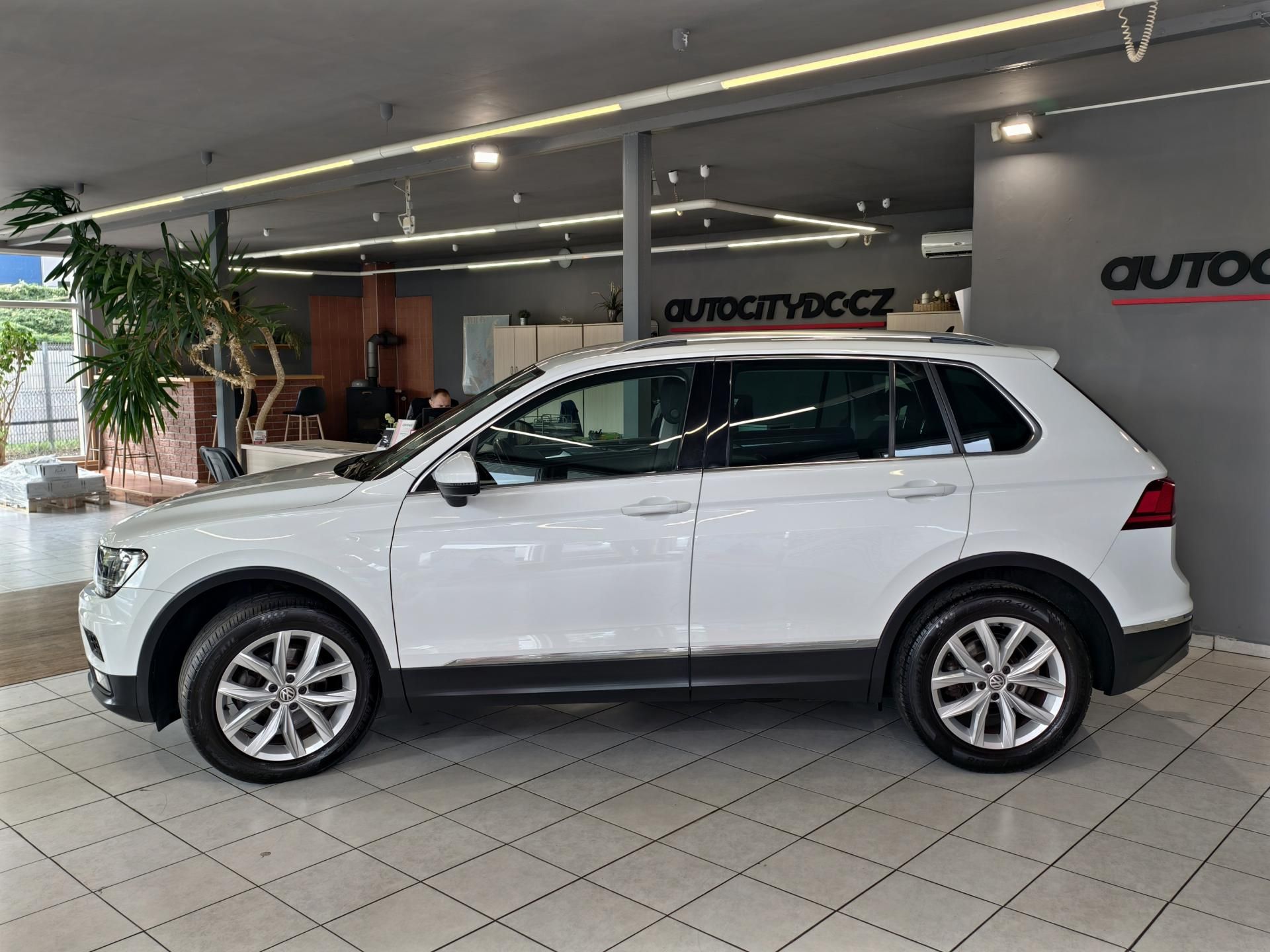 Volkswagen Tiguan, 2.0 TDi DSG, 4MOTION, HIGHLINE - fotka 4