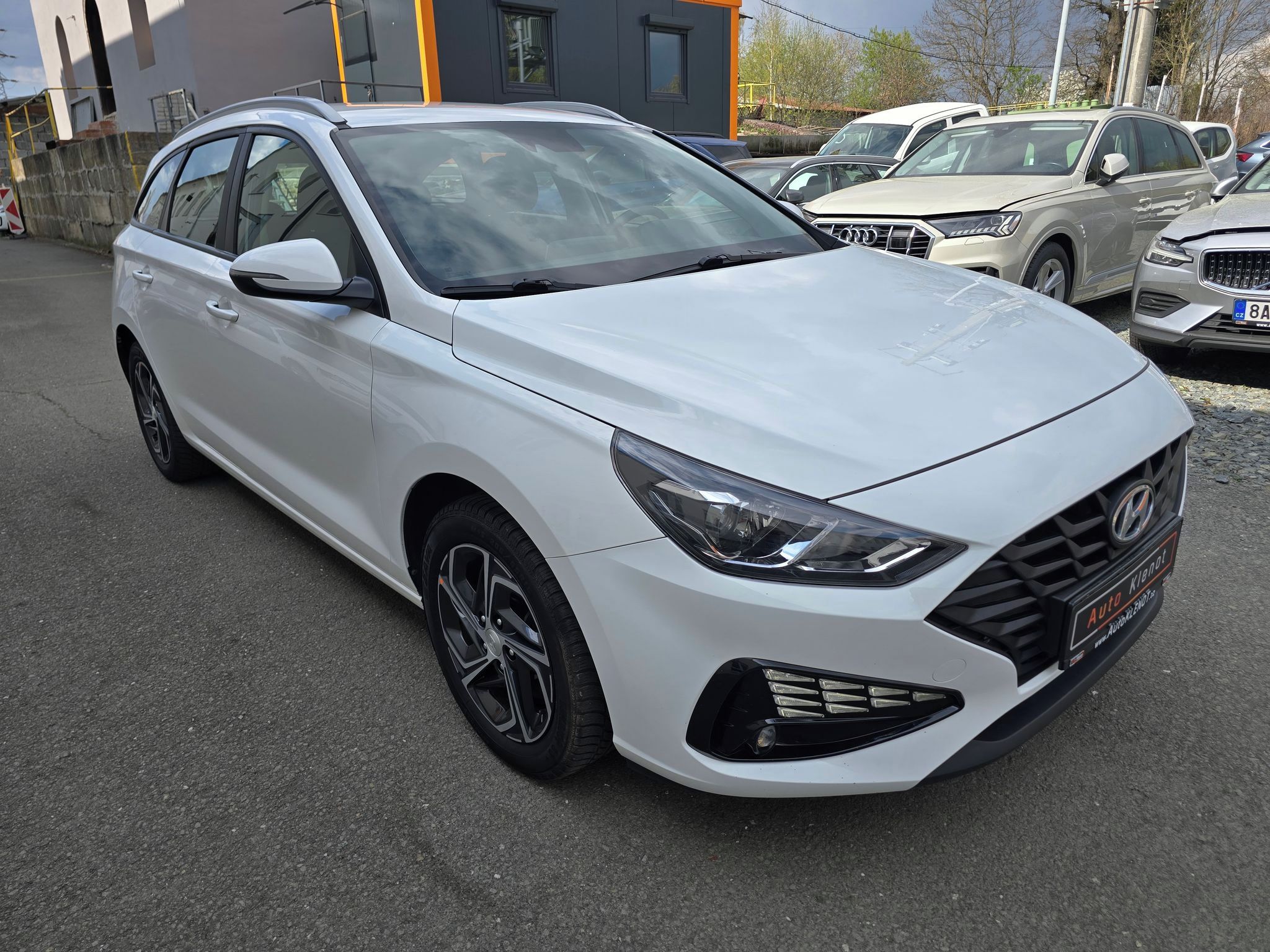 Hyundai i30, 1.5i COMFORT LED KAMERA NAVI - fotka 2