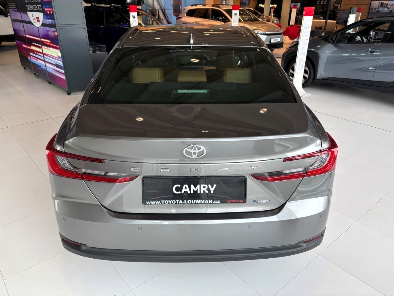 Toyota Camry, 2,5 Executive - fotka 6