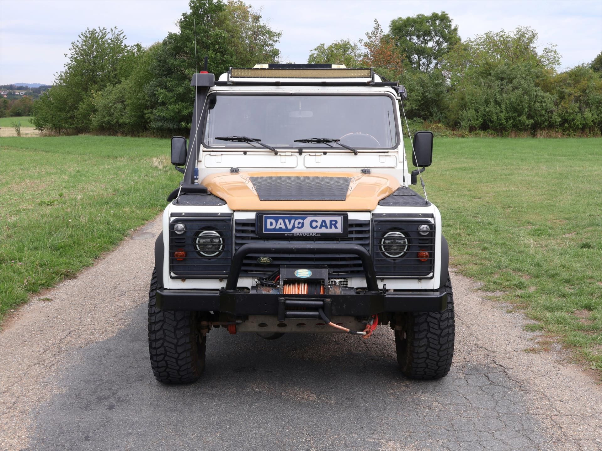 Land Rover Defender, 2,5 110 Hard Top - fotka 2
