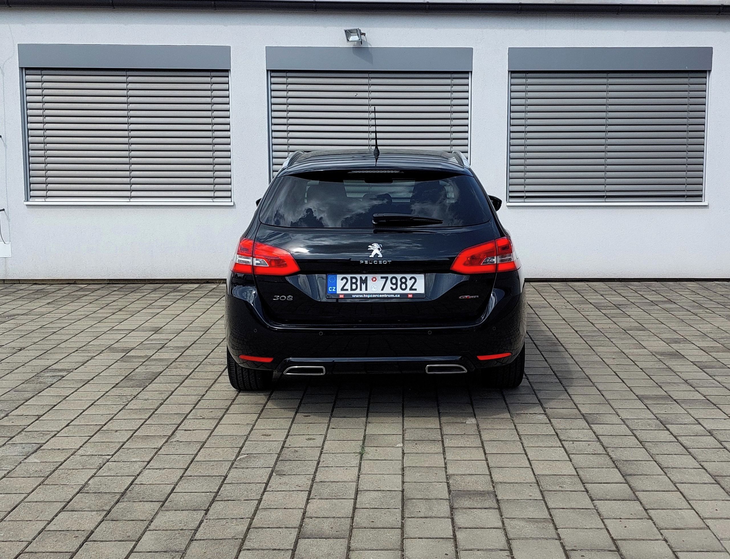 Peugeot 308, 1.5 diesel, 96 kW, automat - fotka 6