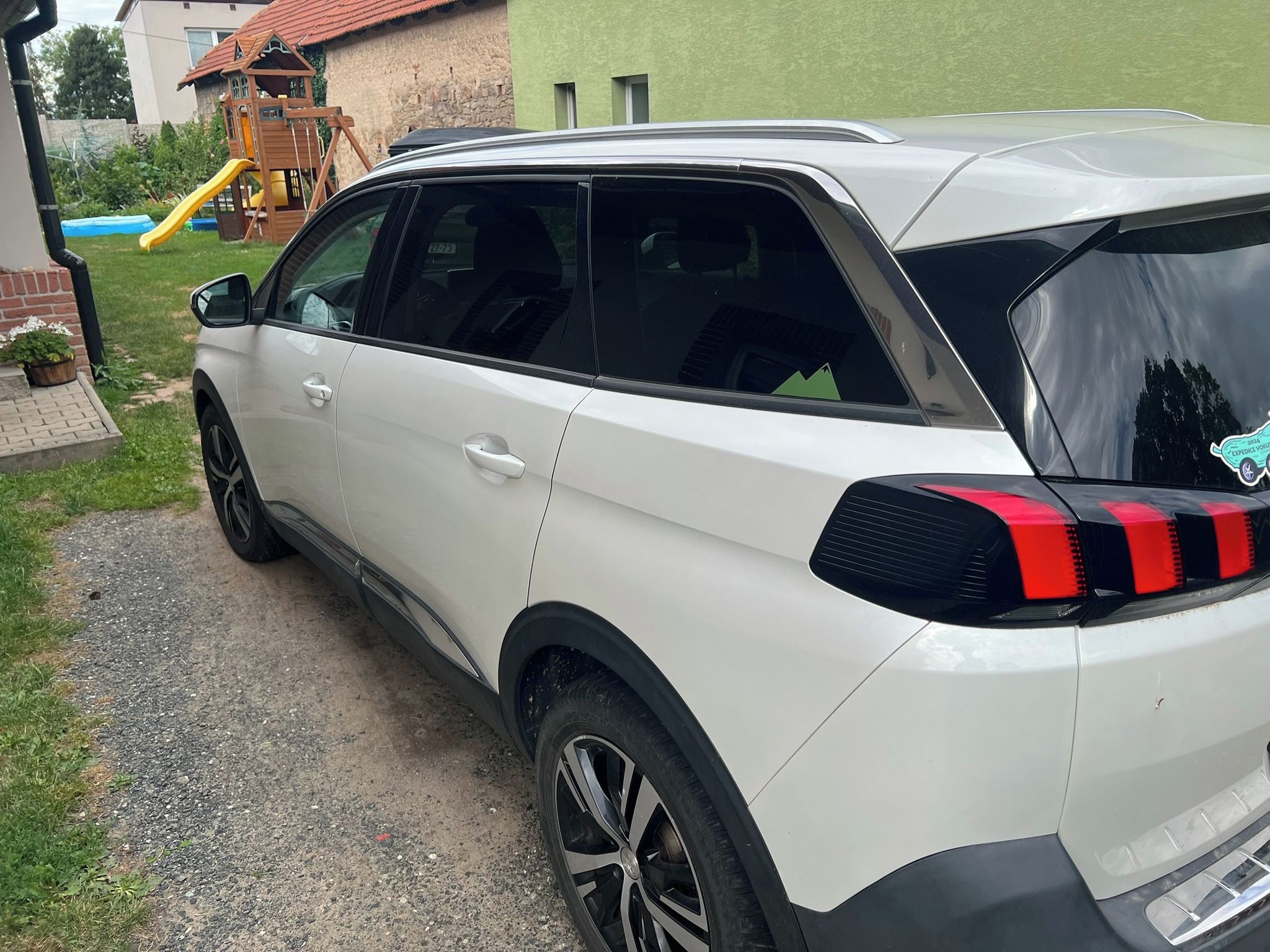 Peugeot 5008, 1.2 Puretech 96kW ALLURE - fotka 6