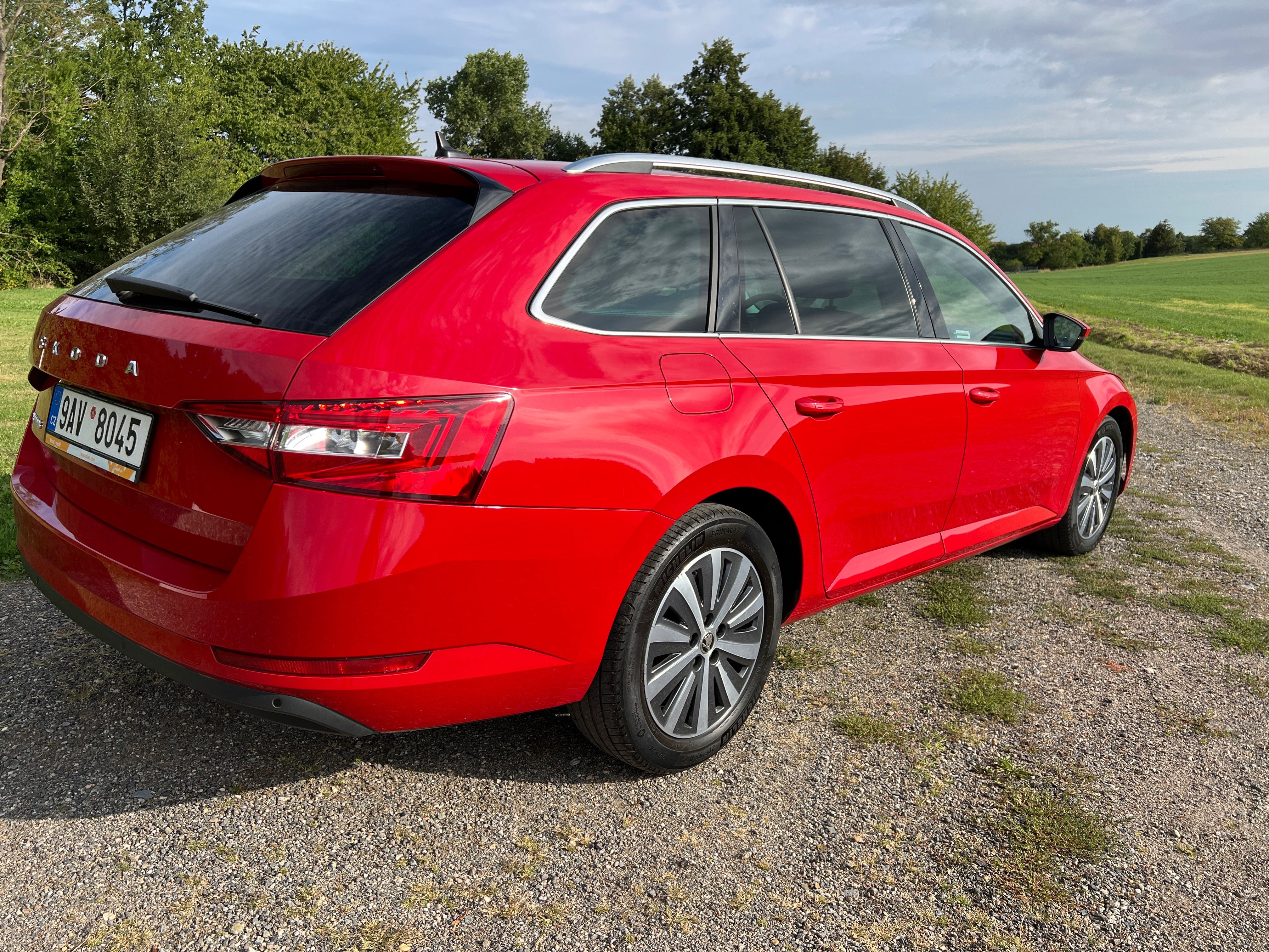 Škoda Superb - fotka 4