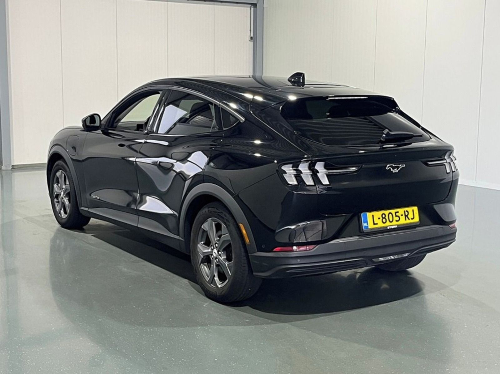 Ford Mustang Mach-E, 198kW, 76kWh, SOH 94% - fotka 4