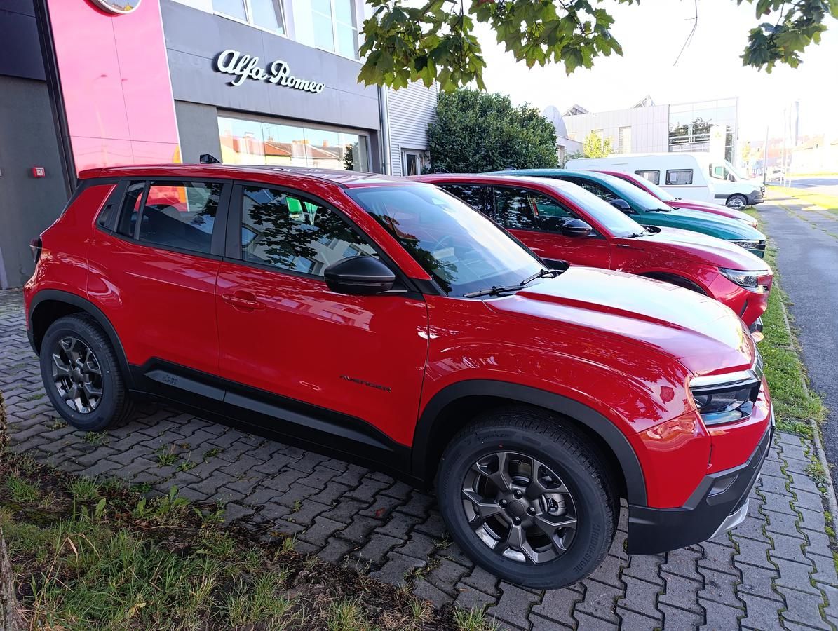 Jeep Avenger, Longitude 1.2 Turbo e-Hybrid - fotka 4